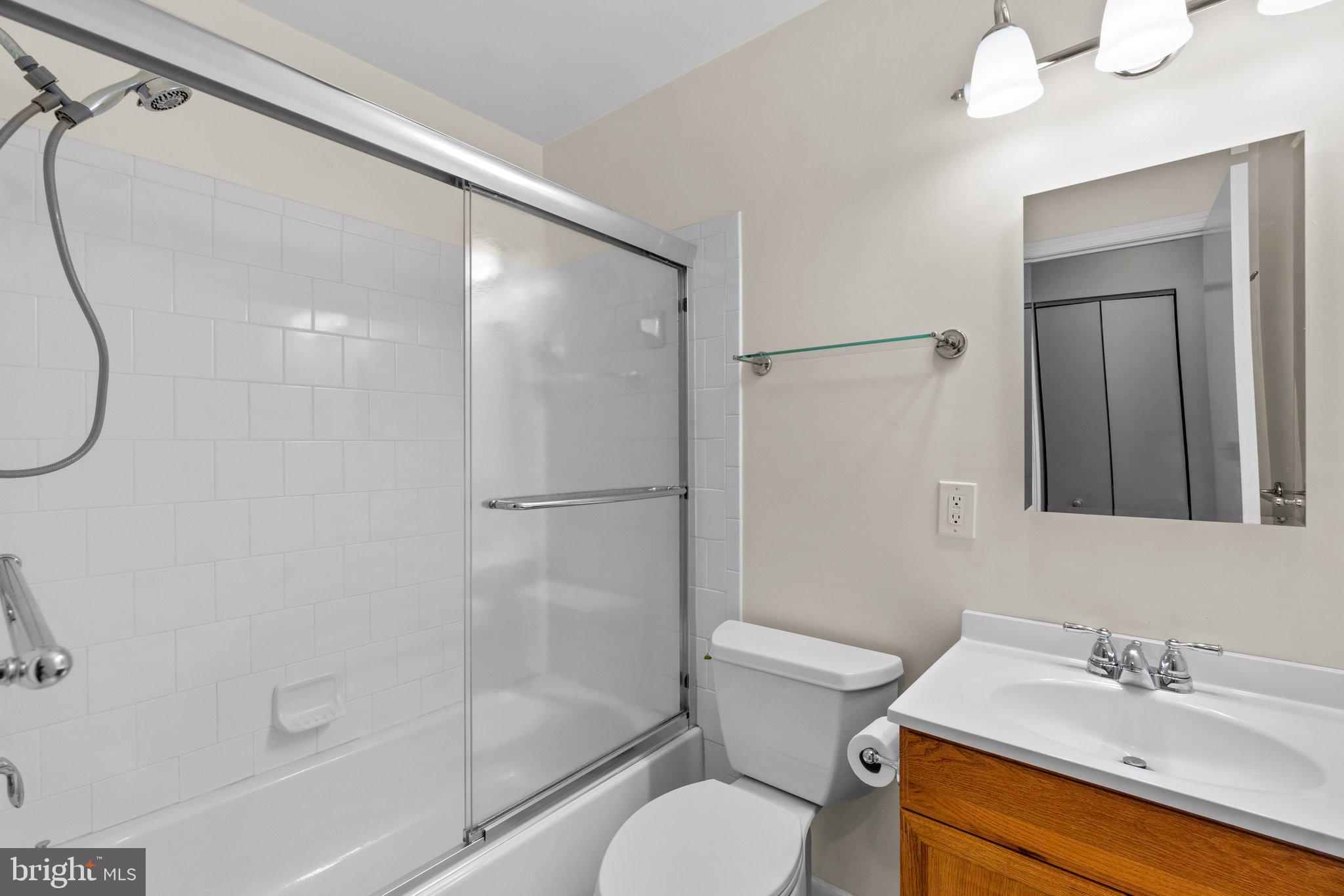 10023 Autumn View Ln