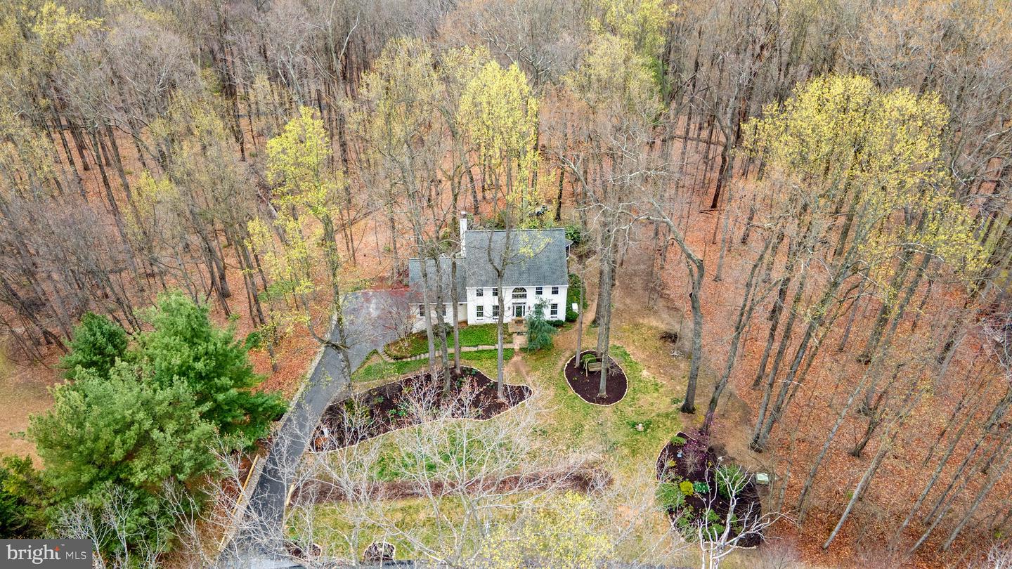 1236 Crows Foot Rd