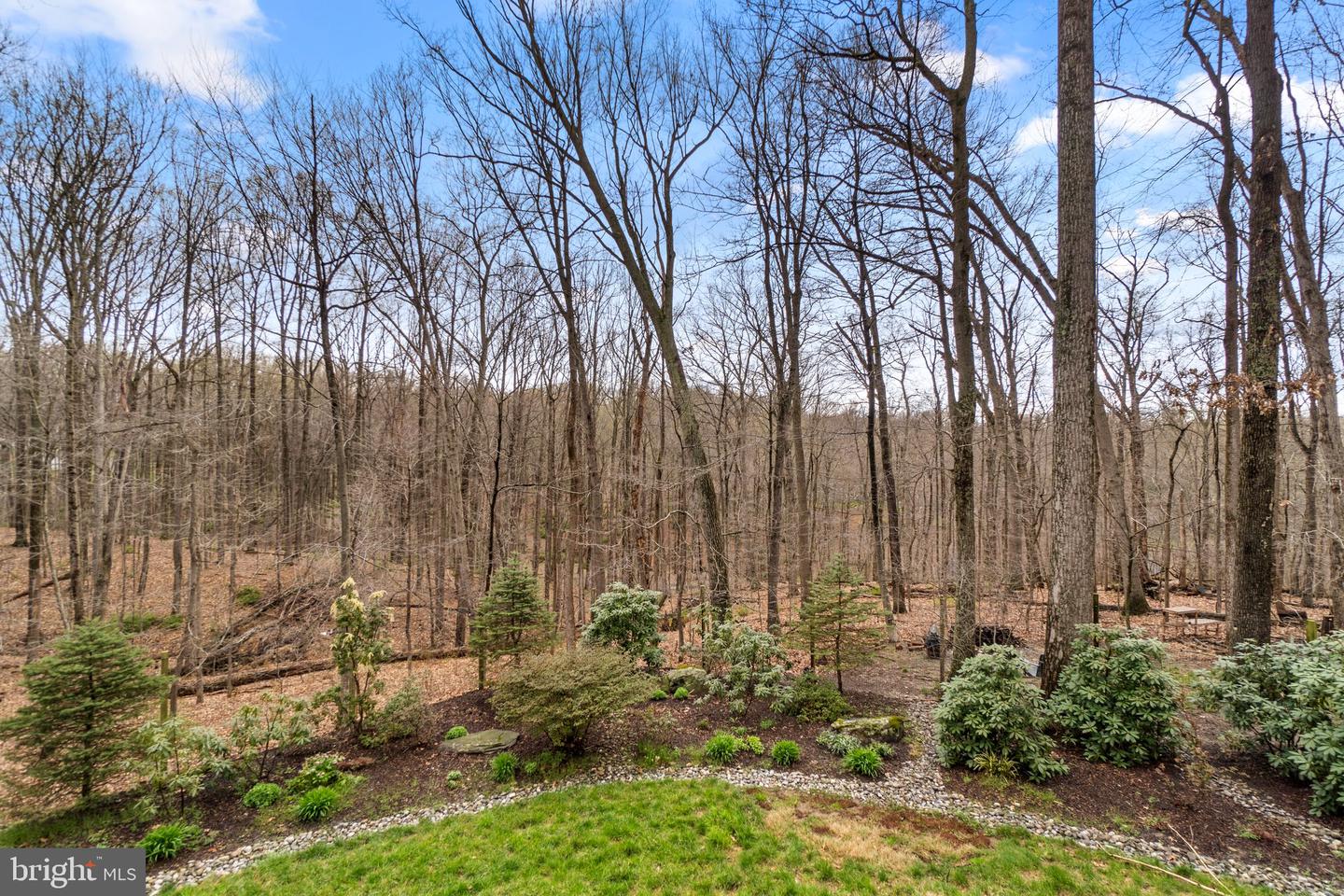1236 Crows Foot Rd