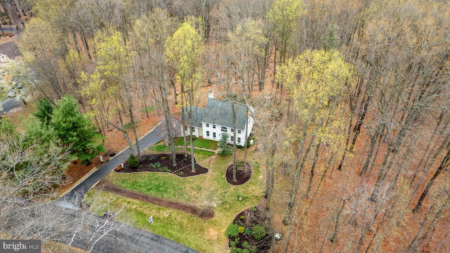 1236 Crows Foot Rd