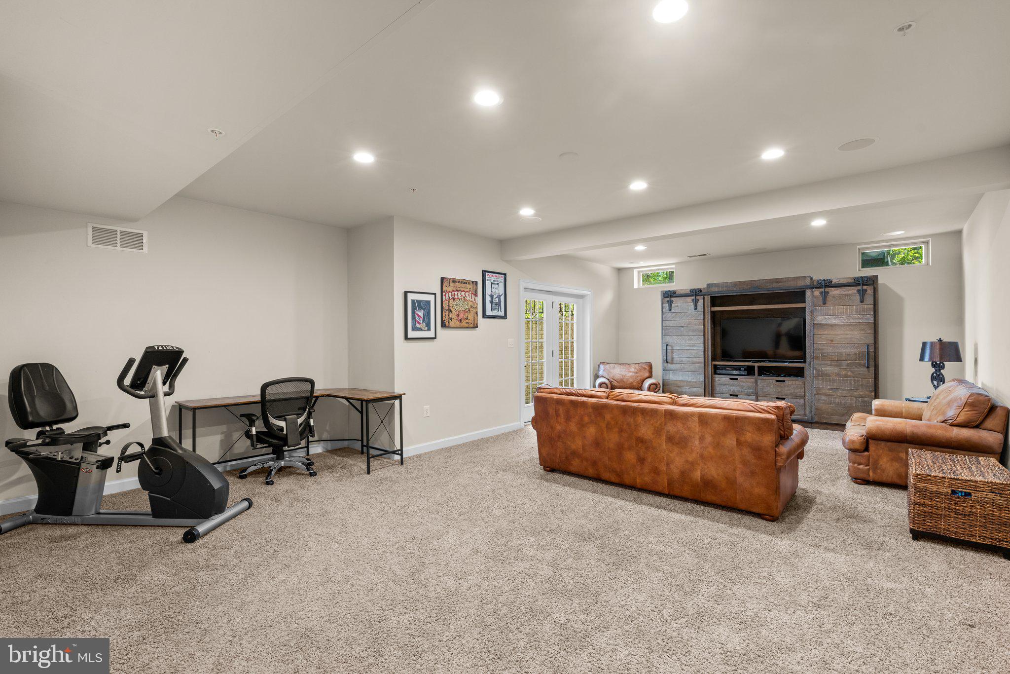 8348 Autumn River Dr