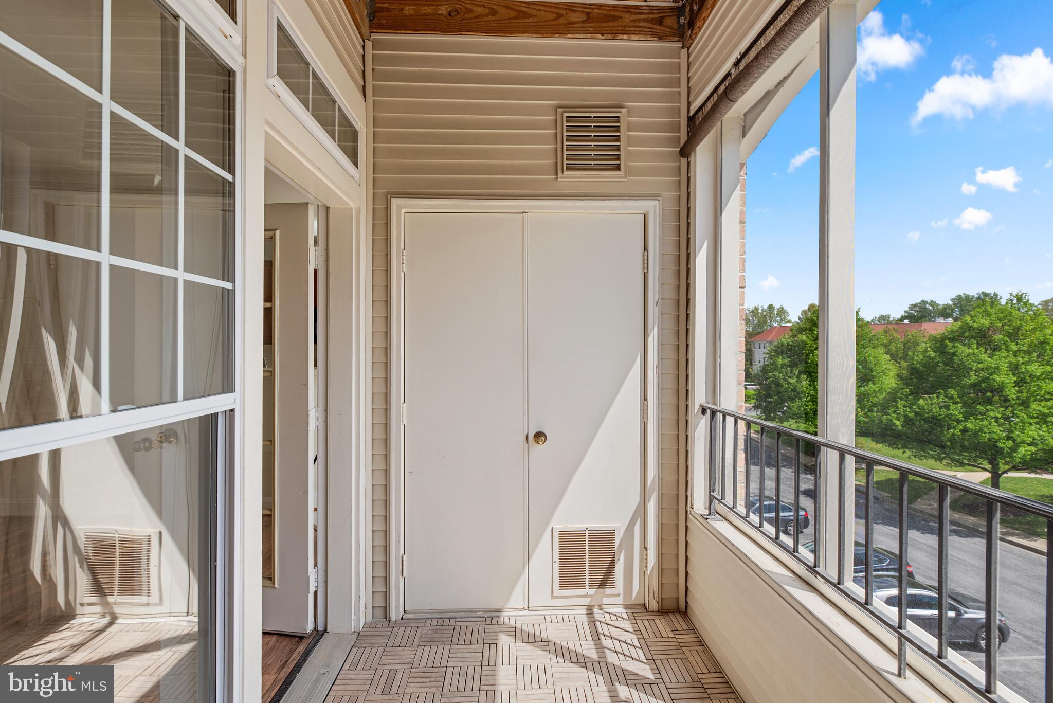 2130 Ganton Green Grn #201