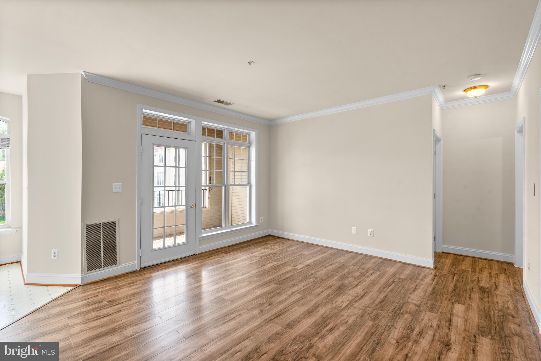 2130 Ganton Green Grn #201