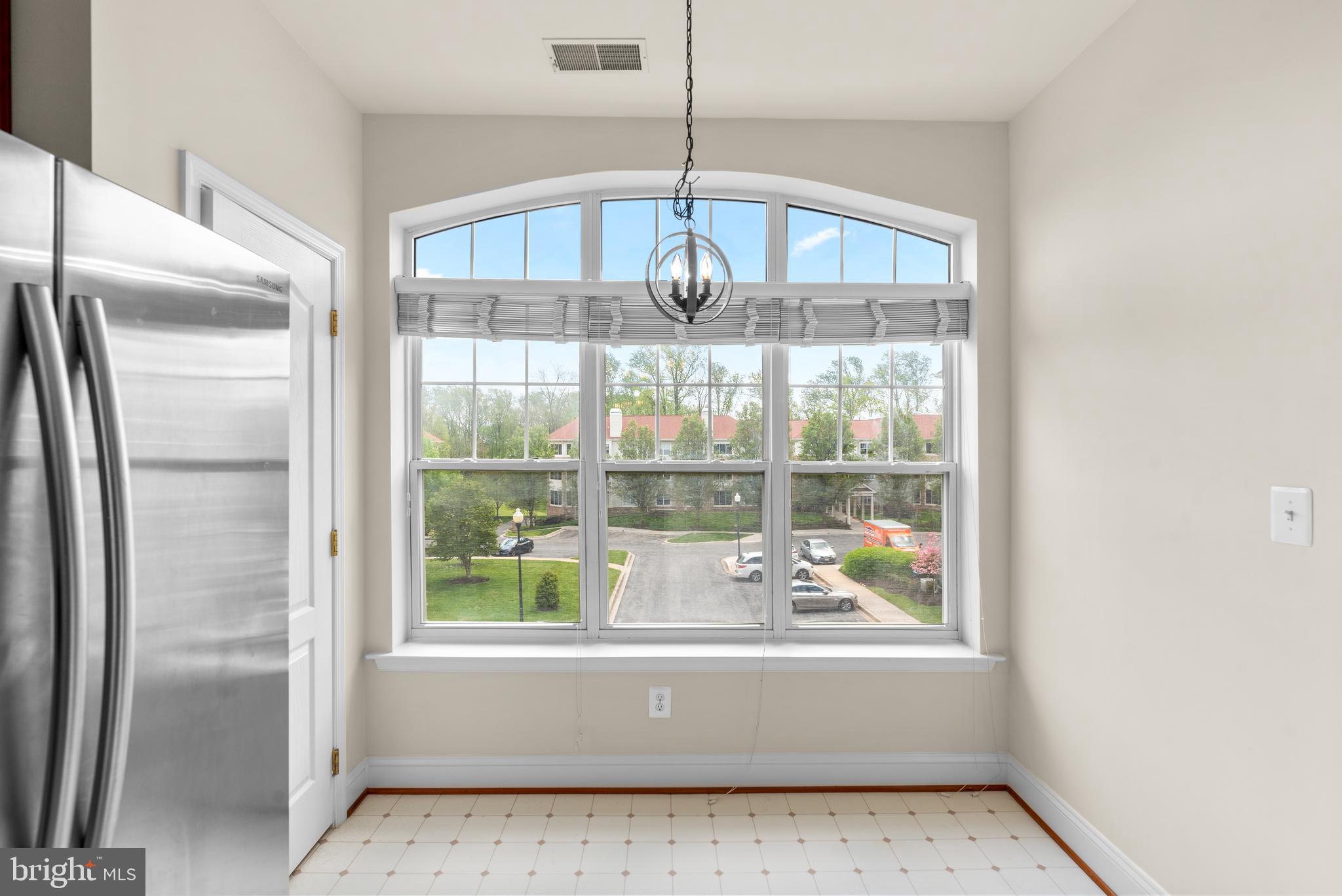 2130 Ganton Green Grn #201