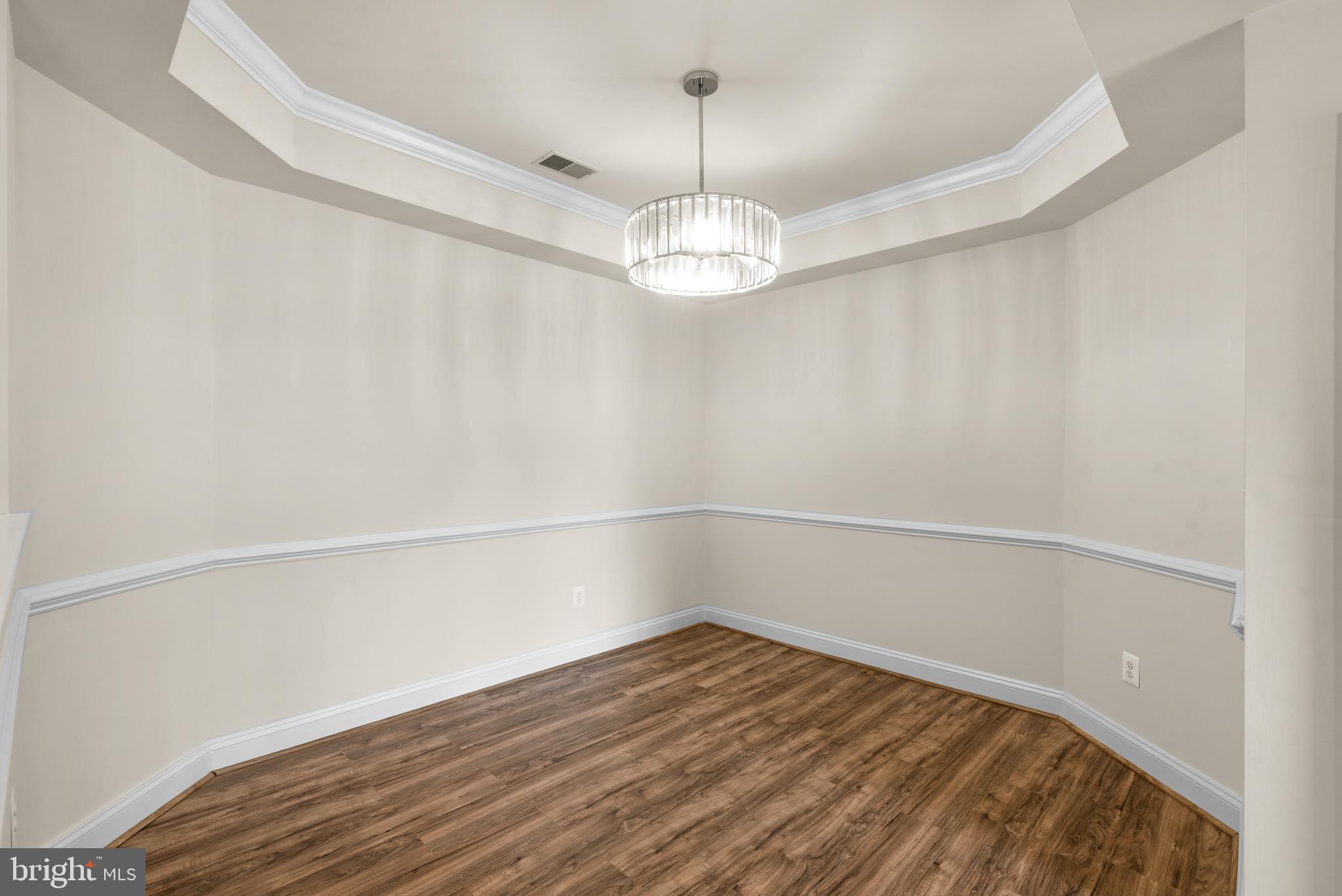 2130 Ganton Green Grn #201