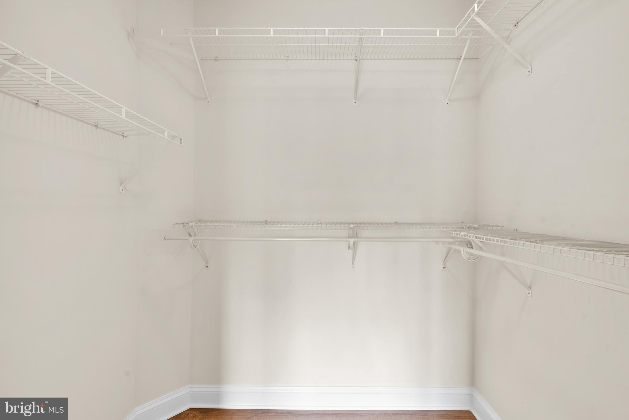 2130 Ganton Green Grn #201