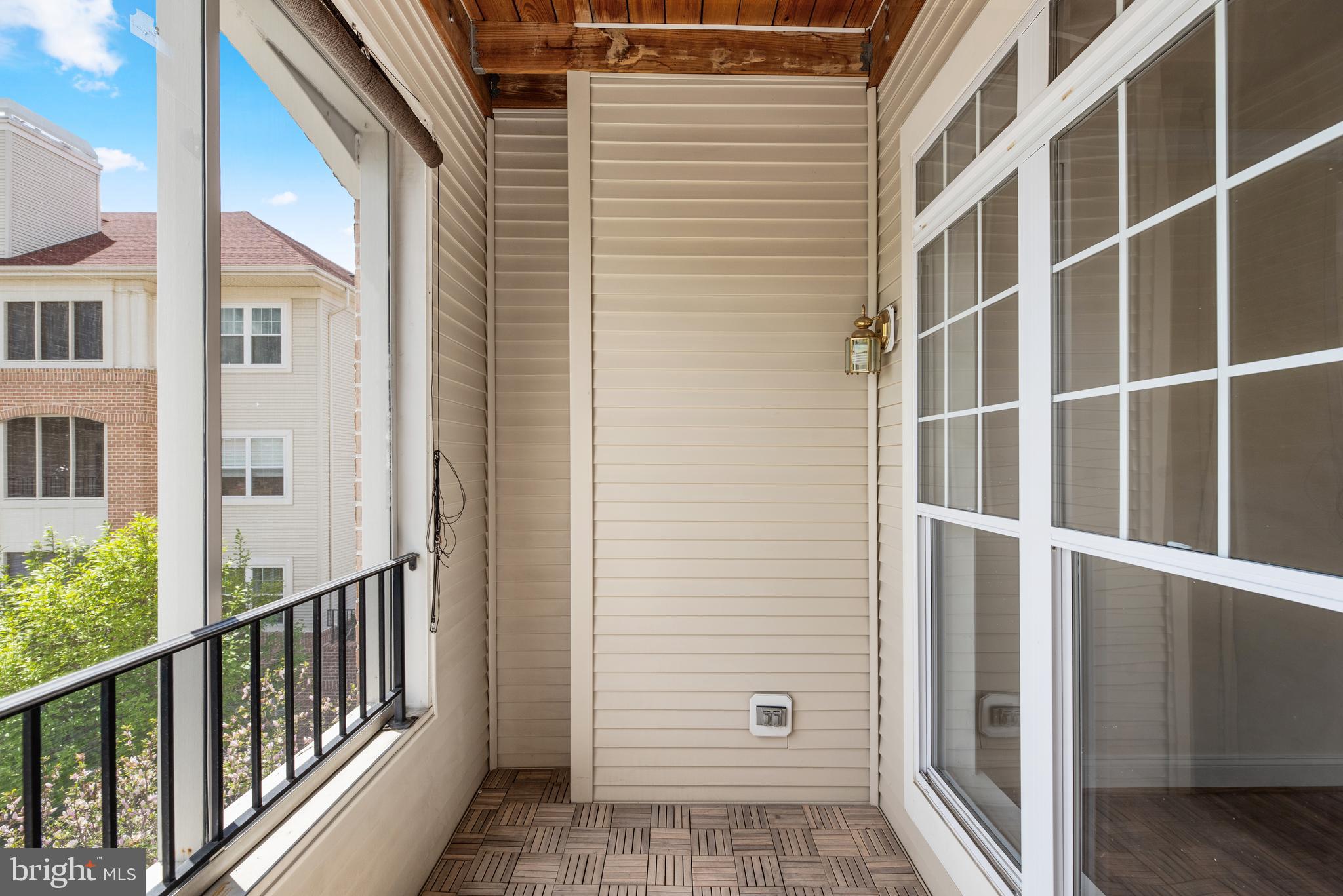 2130 Ganton Green Grn #201