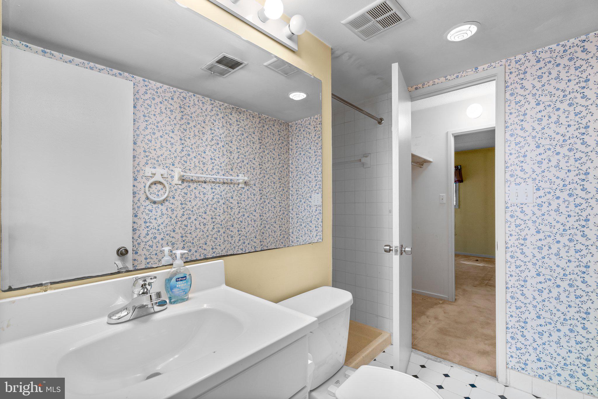 5723 Harpers Farm Rd #D