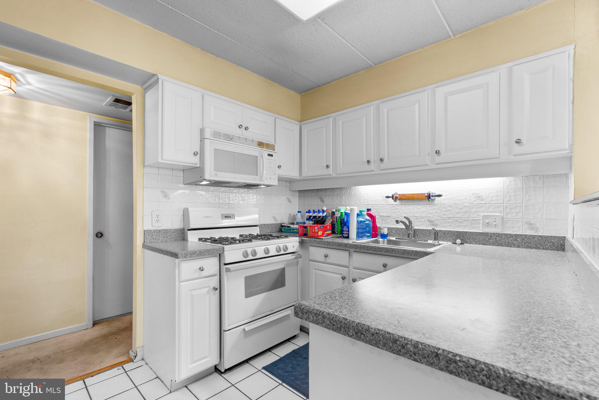 5723 Harpers Farm Rd #D