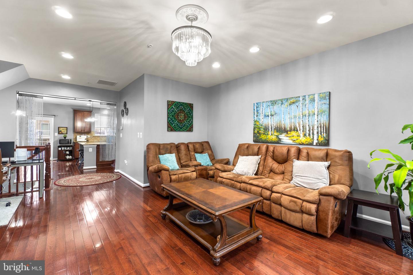 2909 Burrows Ln