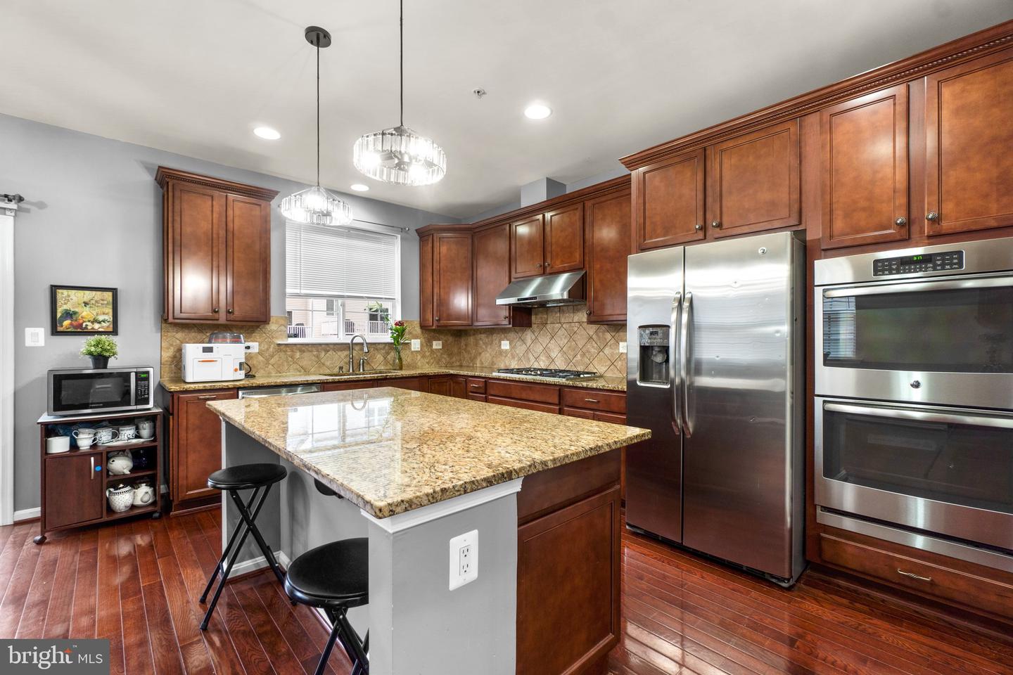 2909 Burrows Ln