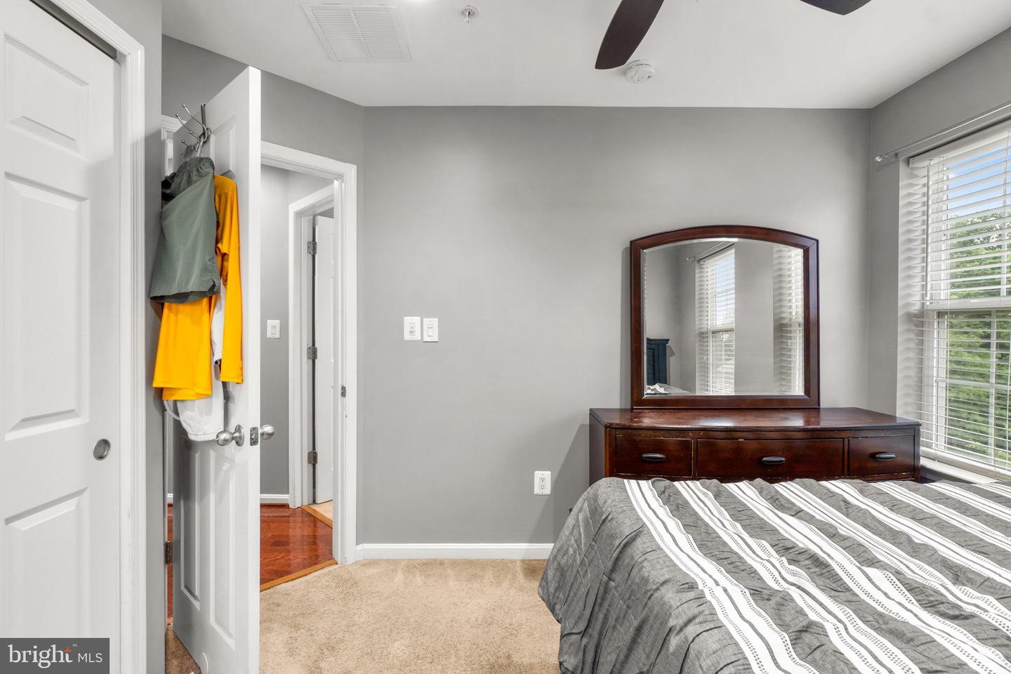 2909 Burrows Ln