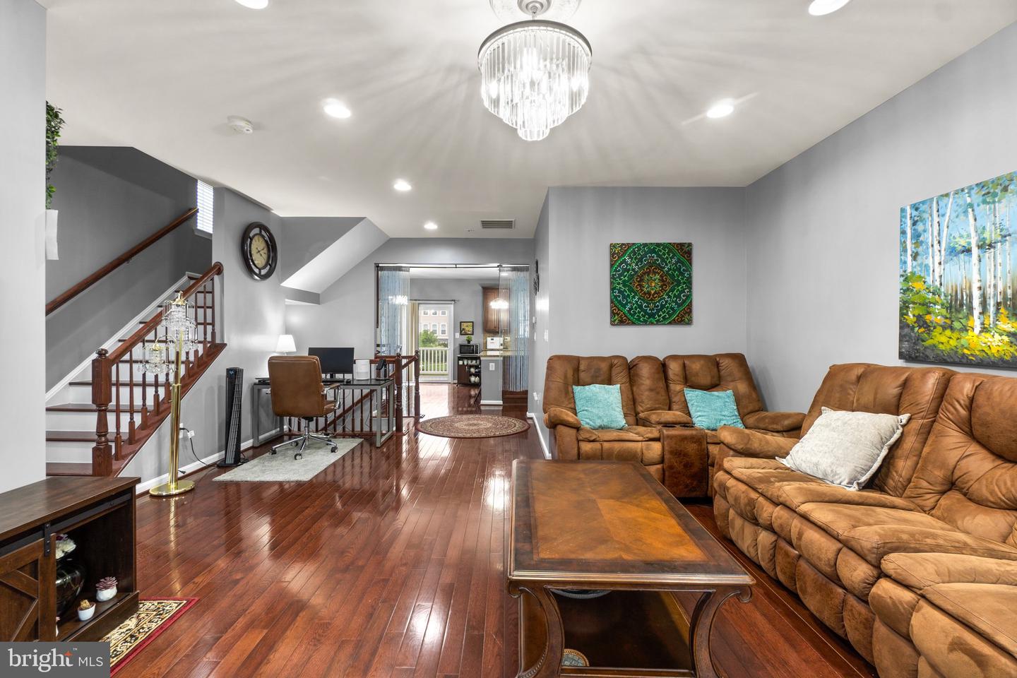 2909 Burrows Ln