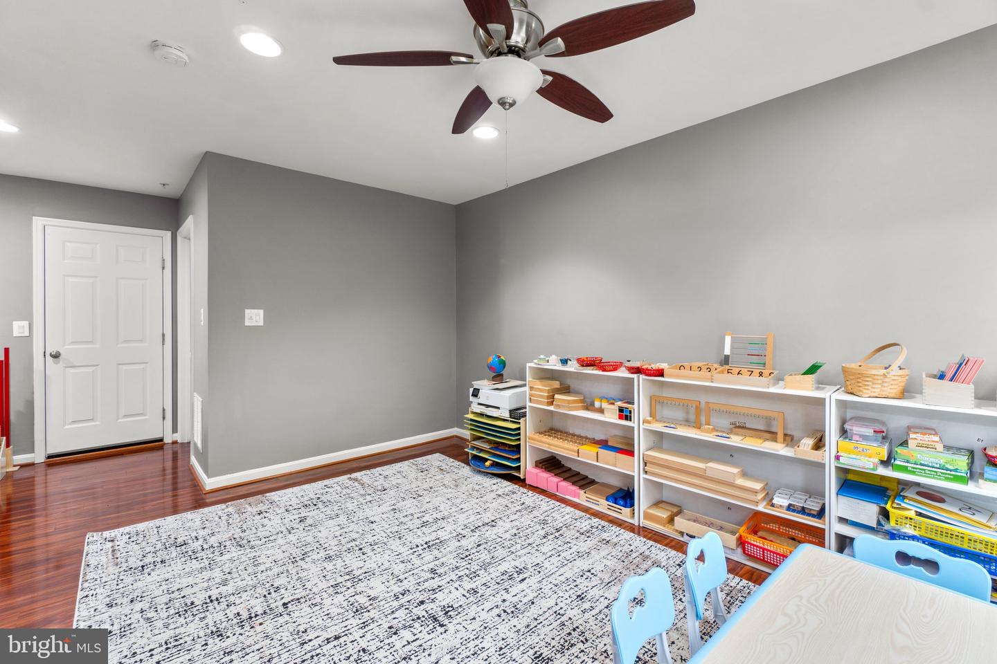 2909 Burrows Ln
