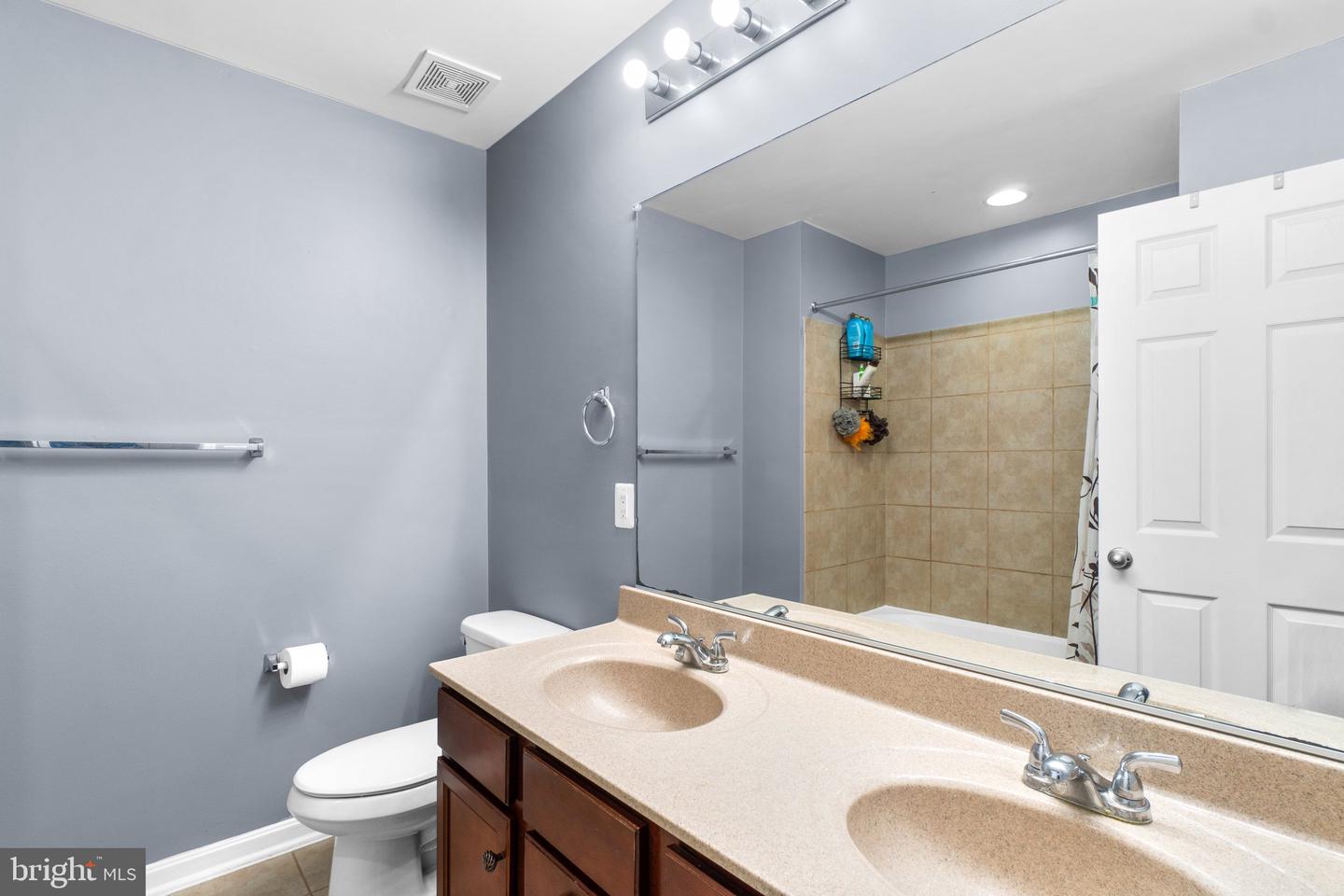 2909 Burrows Ln