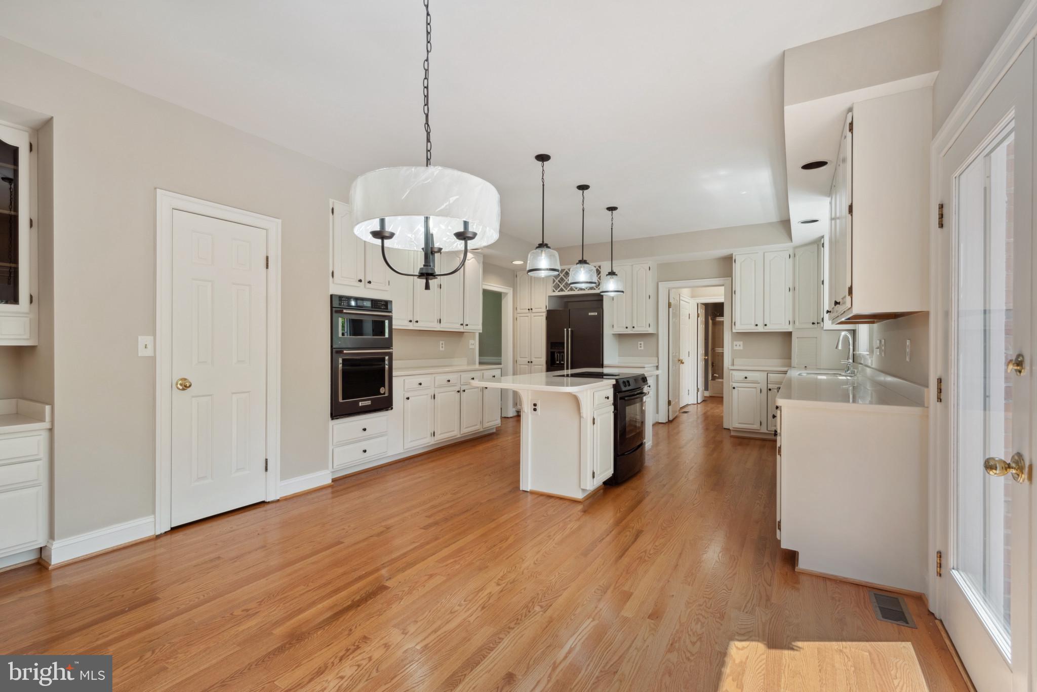 3125 Emerald Valley Rd