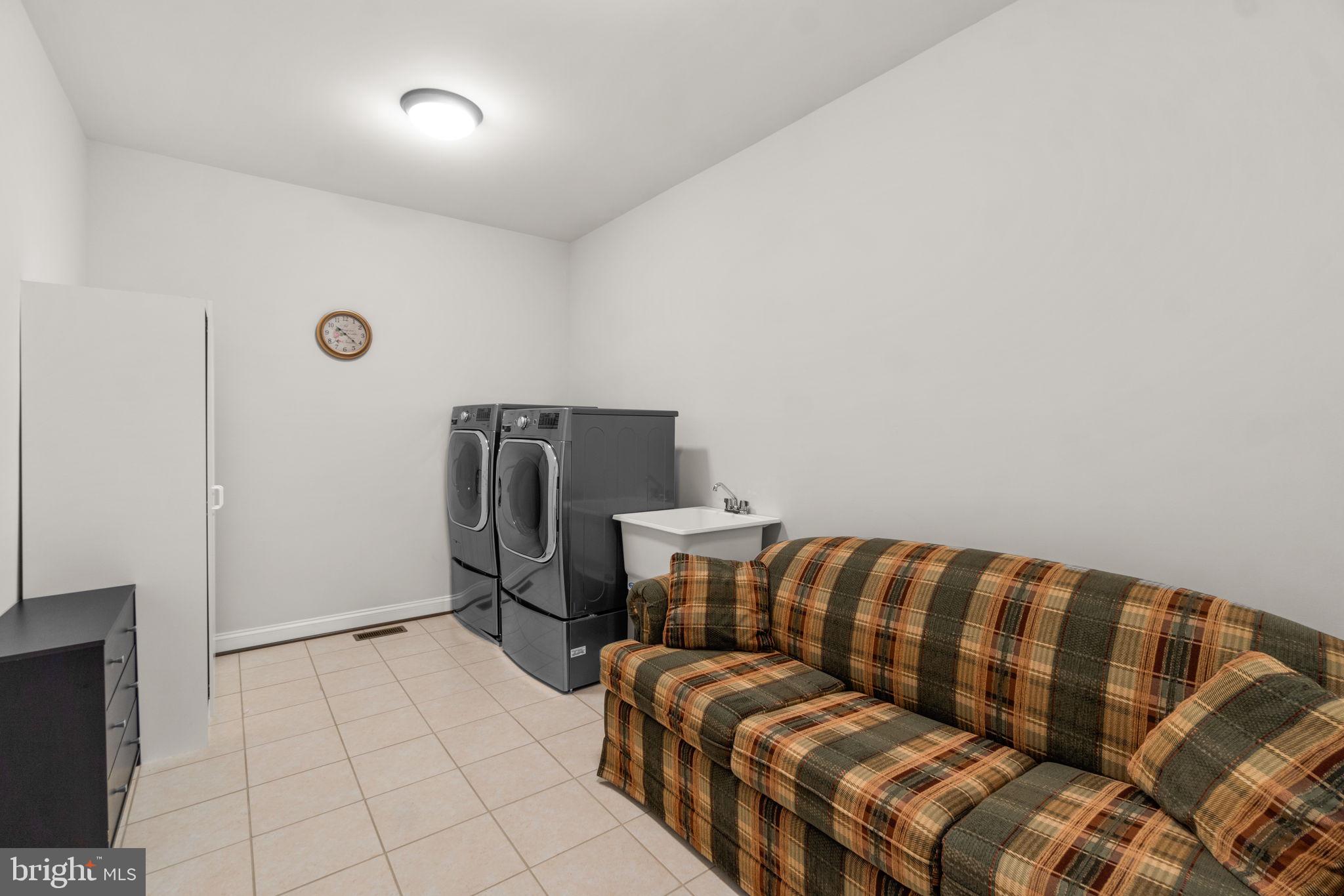 5014 Crape Myrtle Ct