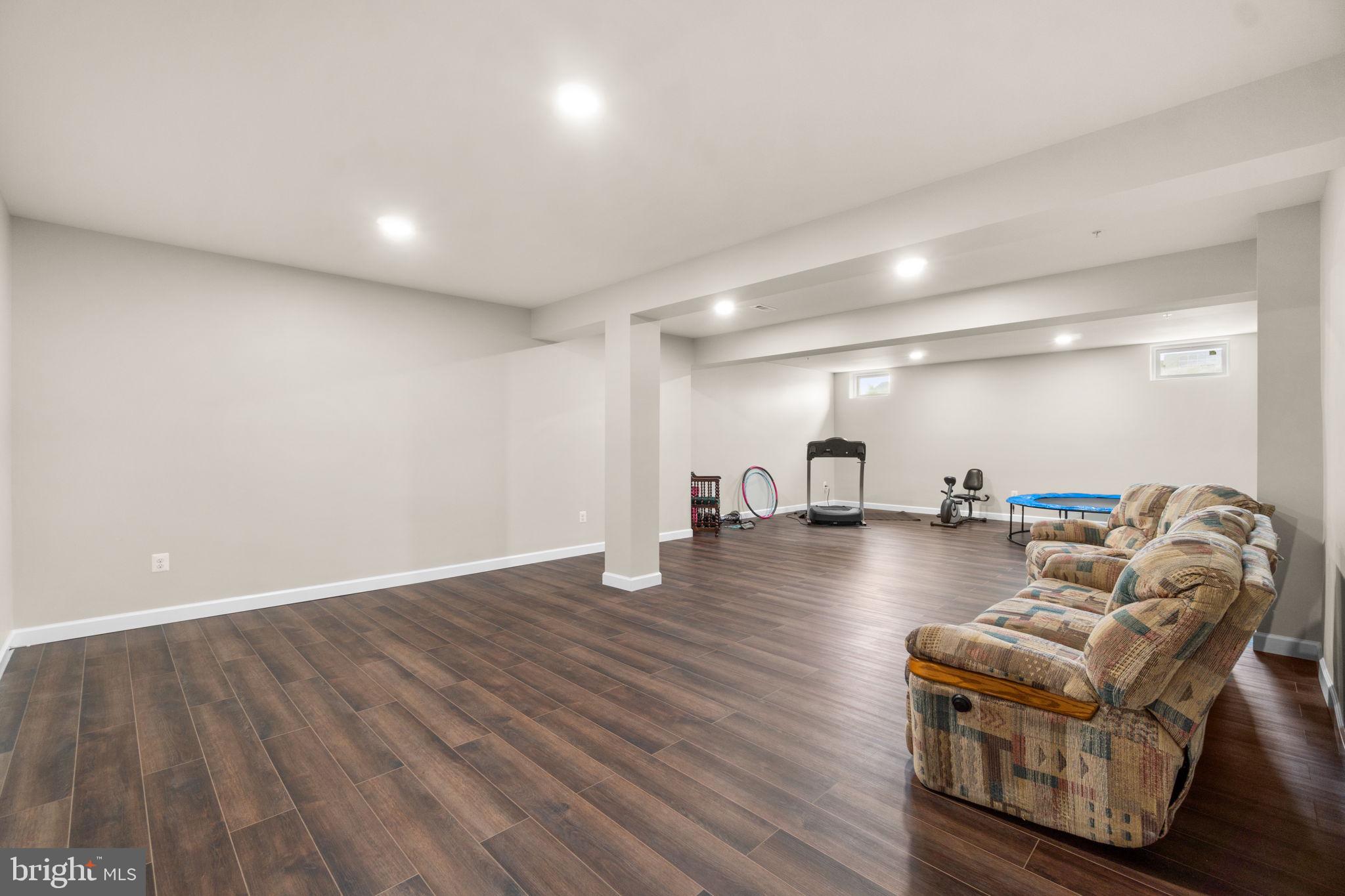 5014 Crape Myrtle Ct