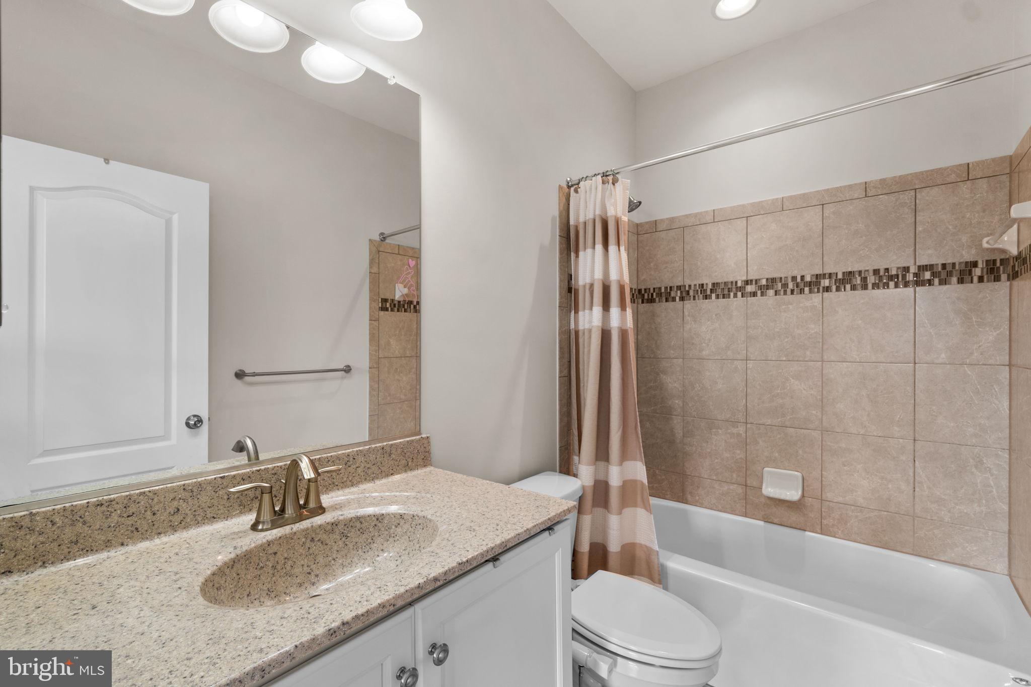 5014 Crape Myrtle Ct