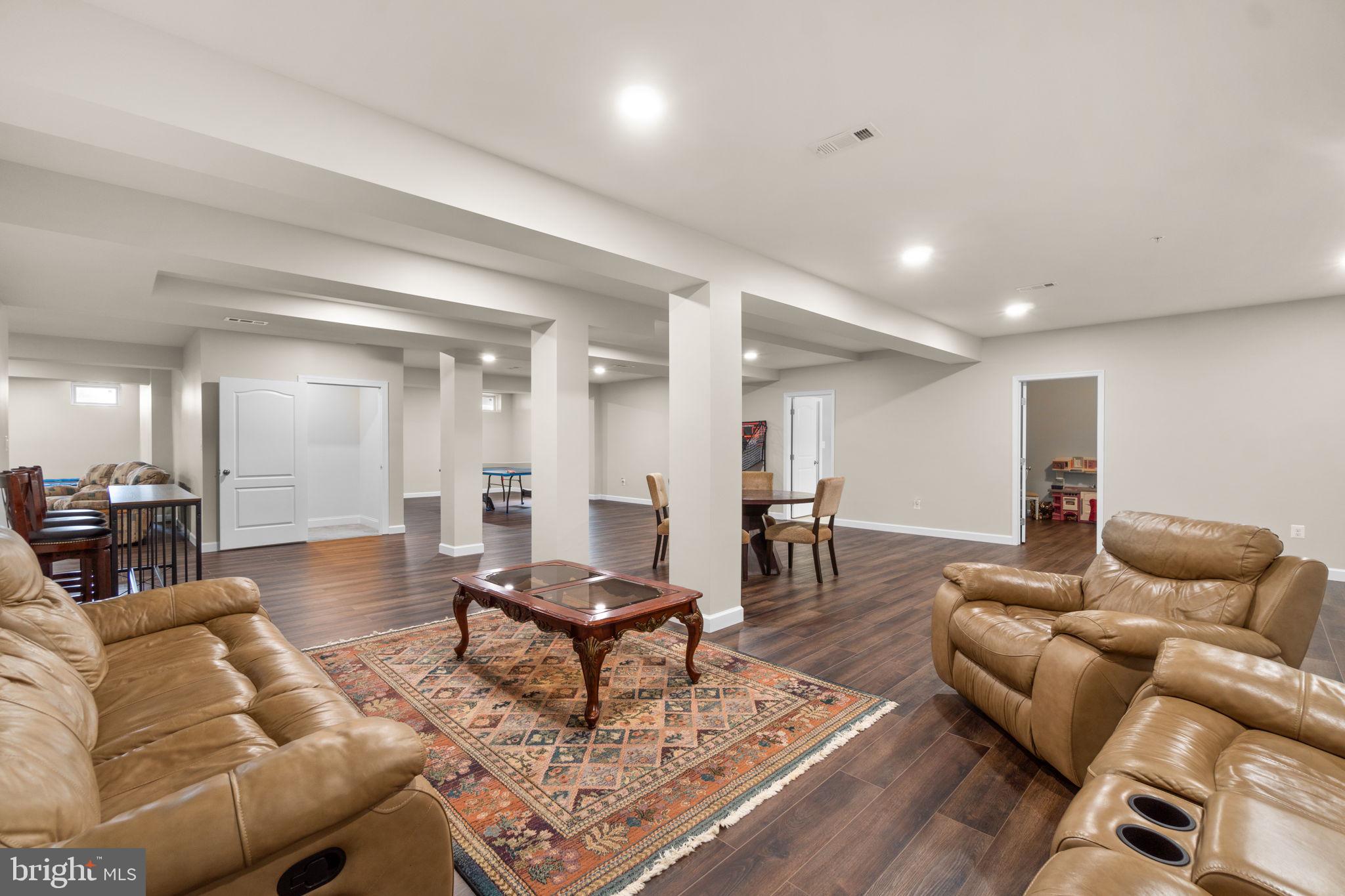 5014 Crape Myrtle Ct