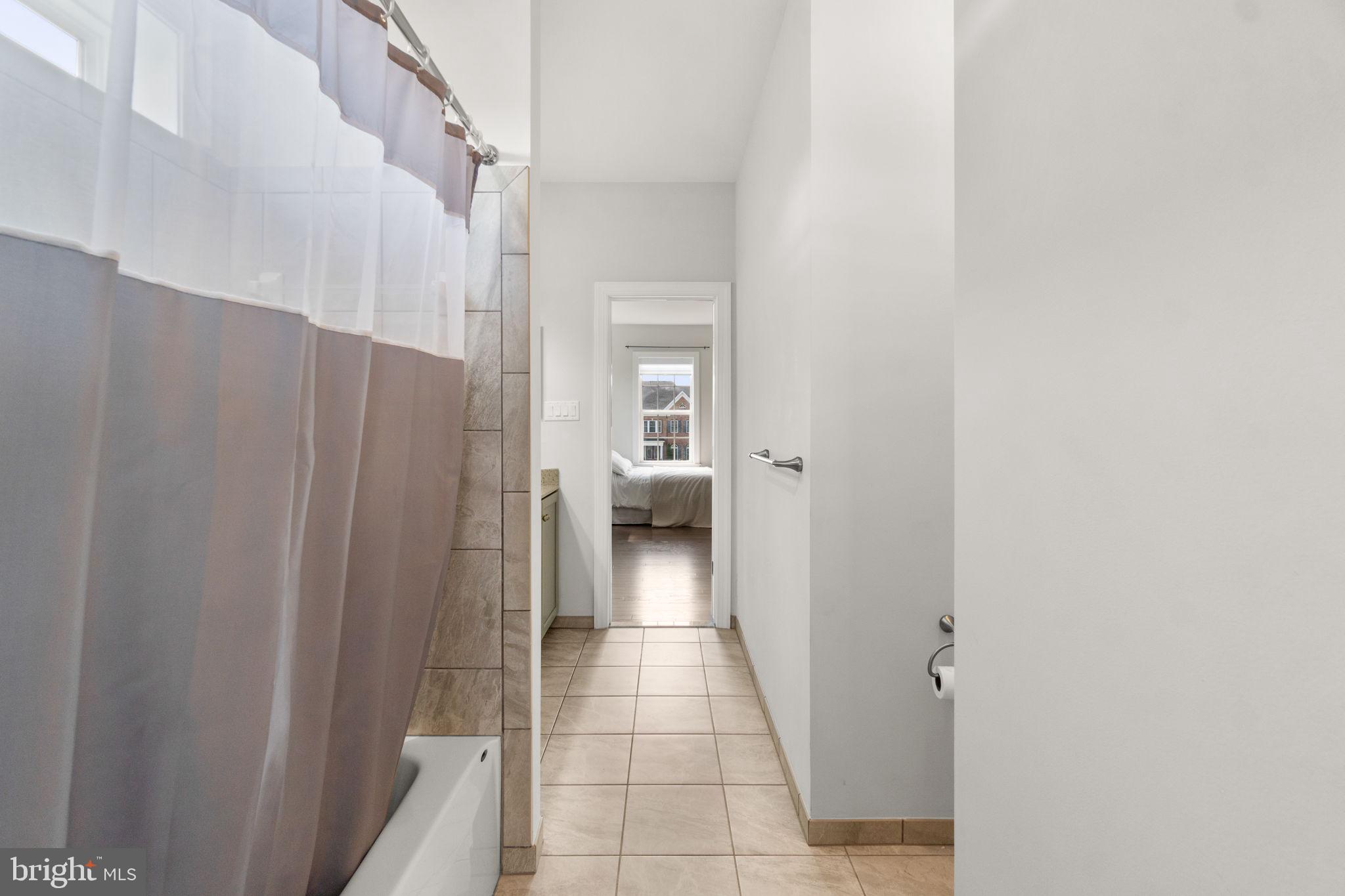 5014 Crape Myrtle Ct