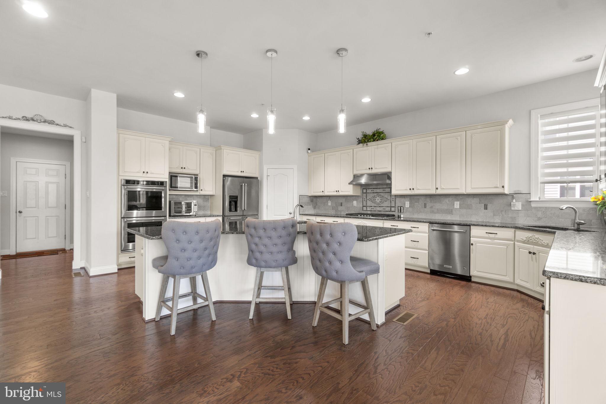 5014 Crape Myrtle Ct