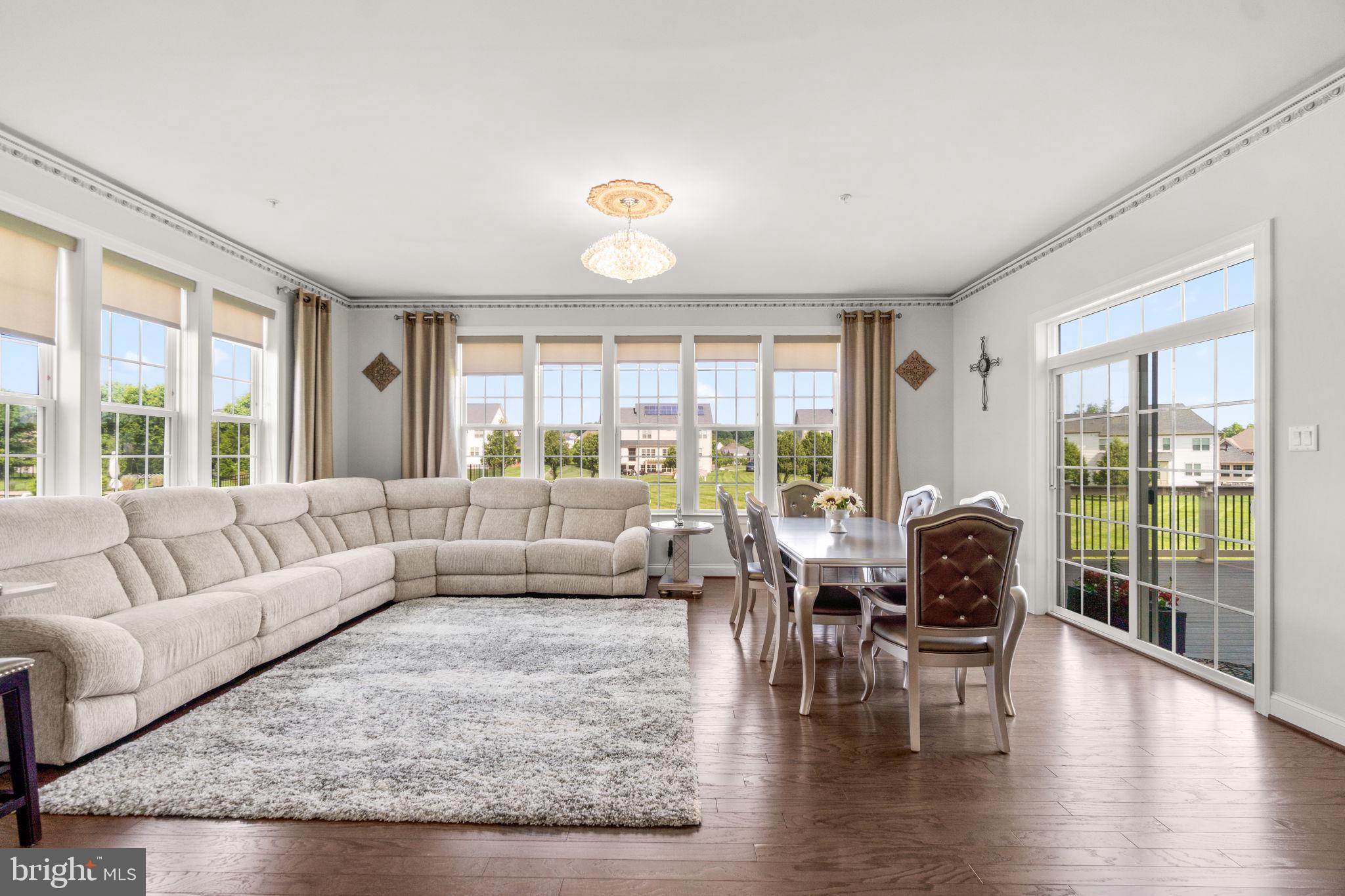 5014 Crape Myrtle Ct