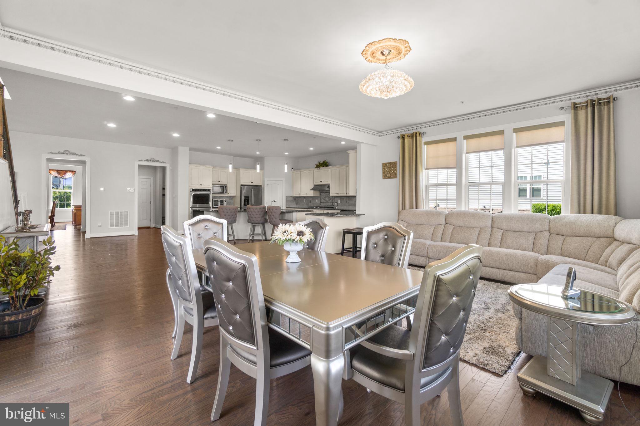 5014 Crape Myrtle Ct