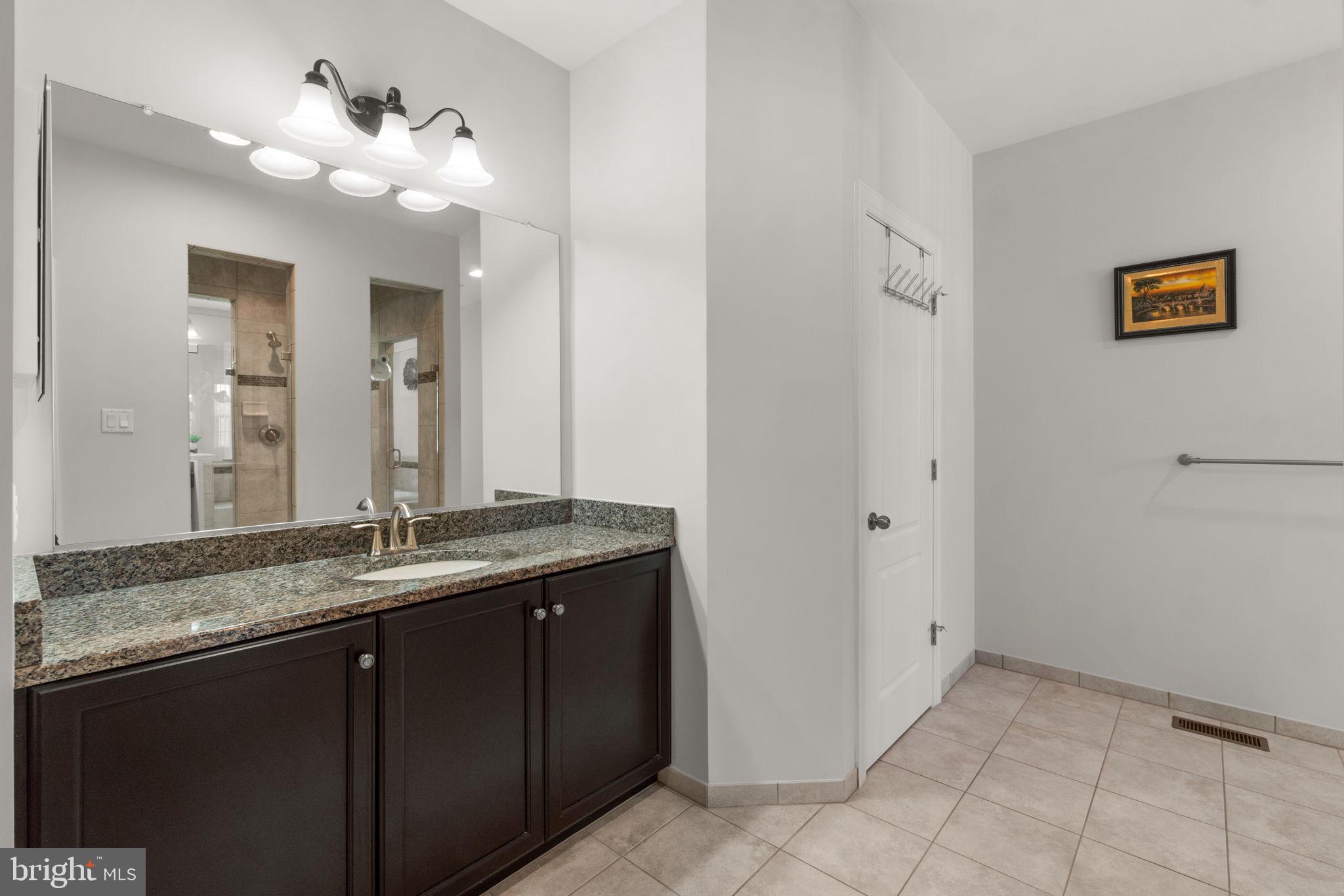 5014 Crape Myrtle Ct