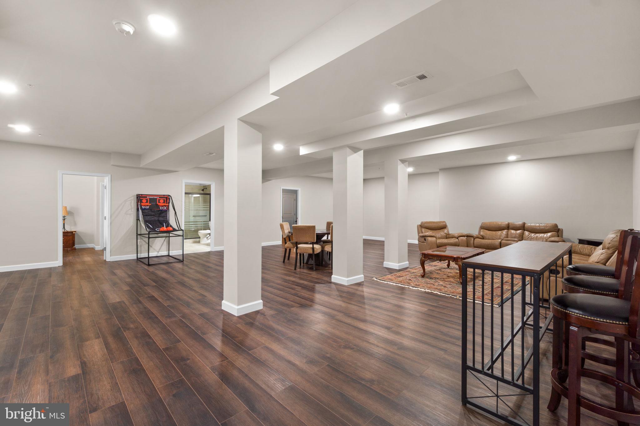 5014 Crape Myrtle Ct