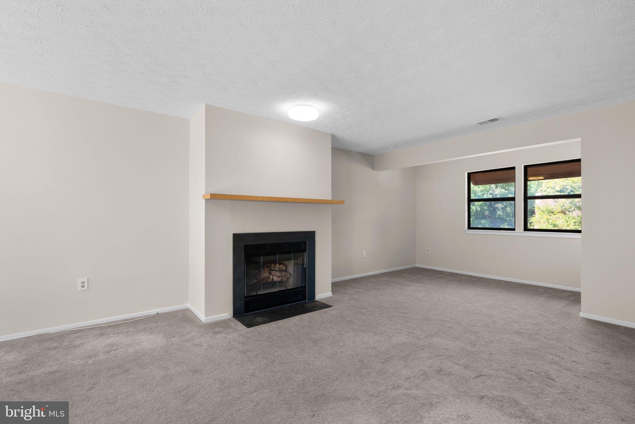 7587 Weather Worn Way #E