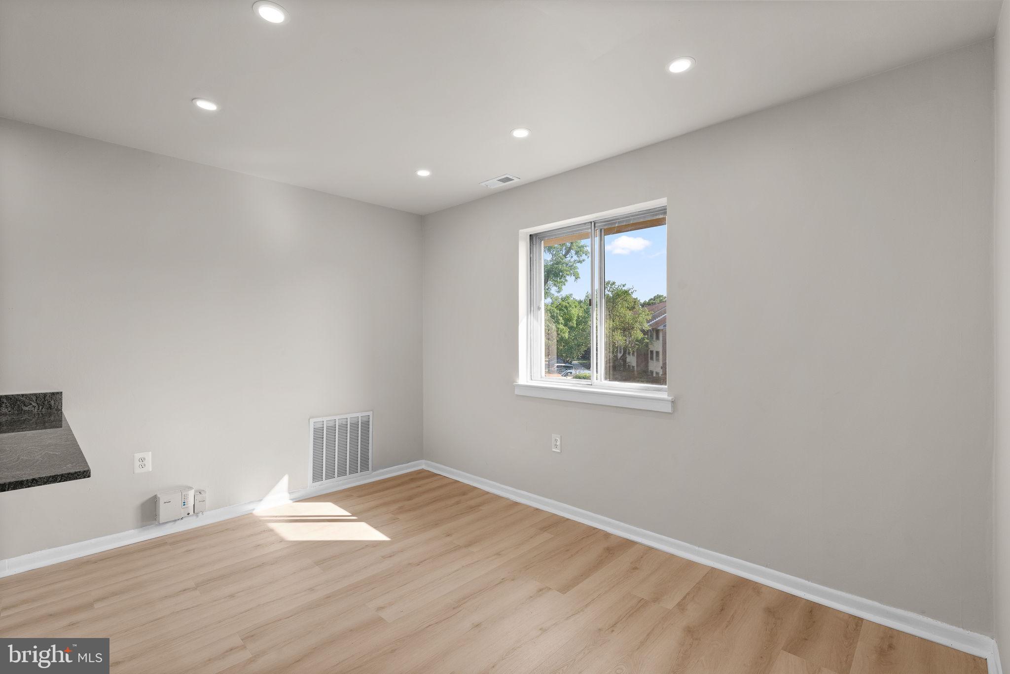 5007 Green Mountain Cir #6