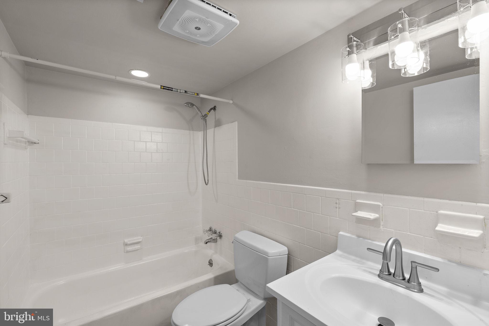 5007 Green Mountain Cir #6