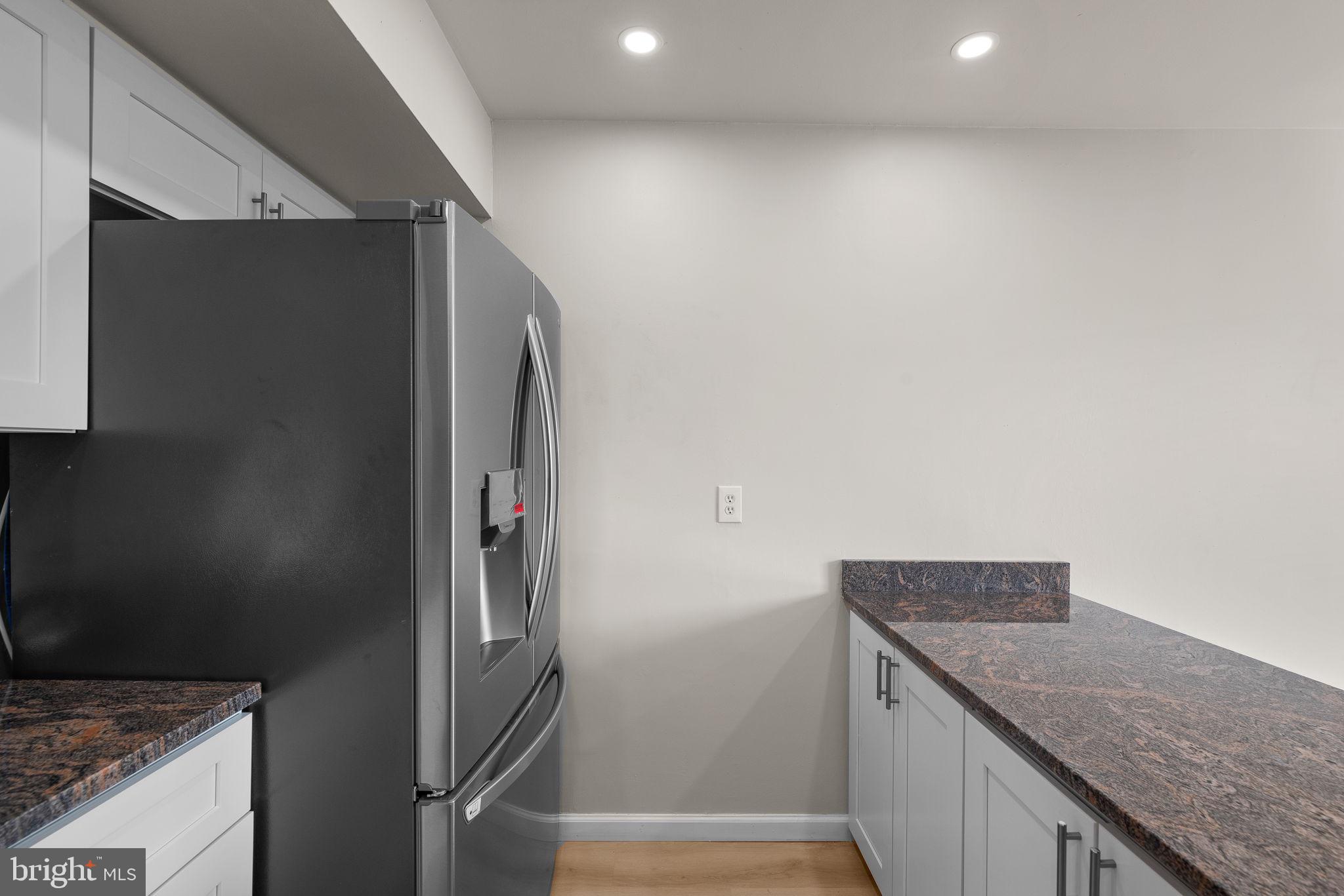 5007 Green Mountain Cir #6