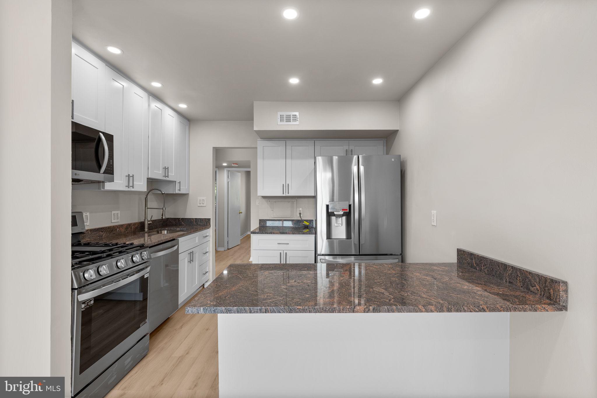 5007 Green Mountain Cir #6