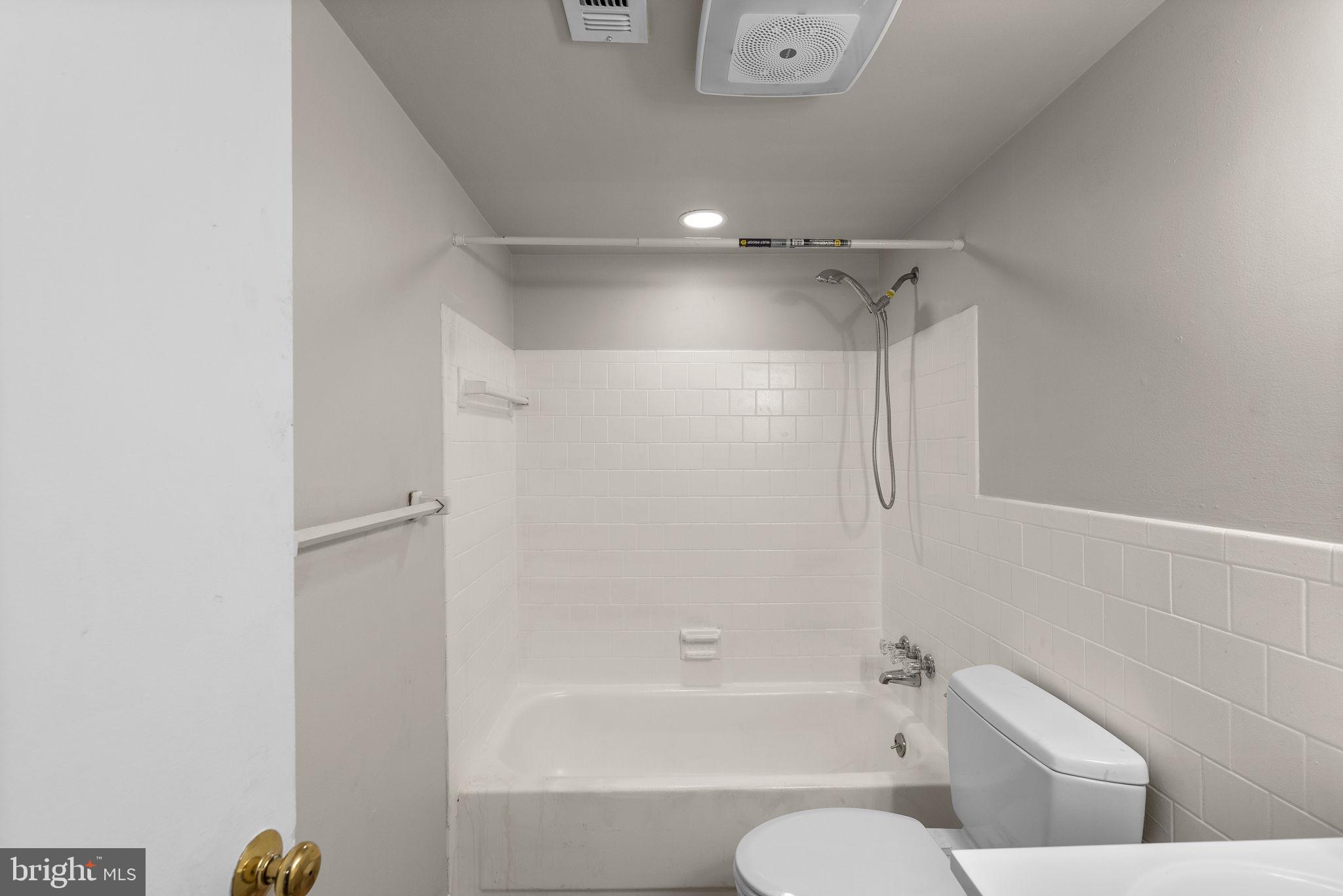 5007 Green Mountain Cir #6