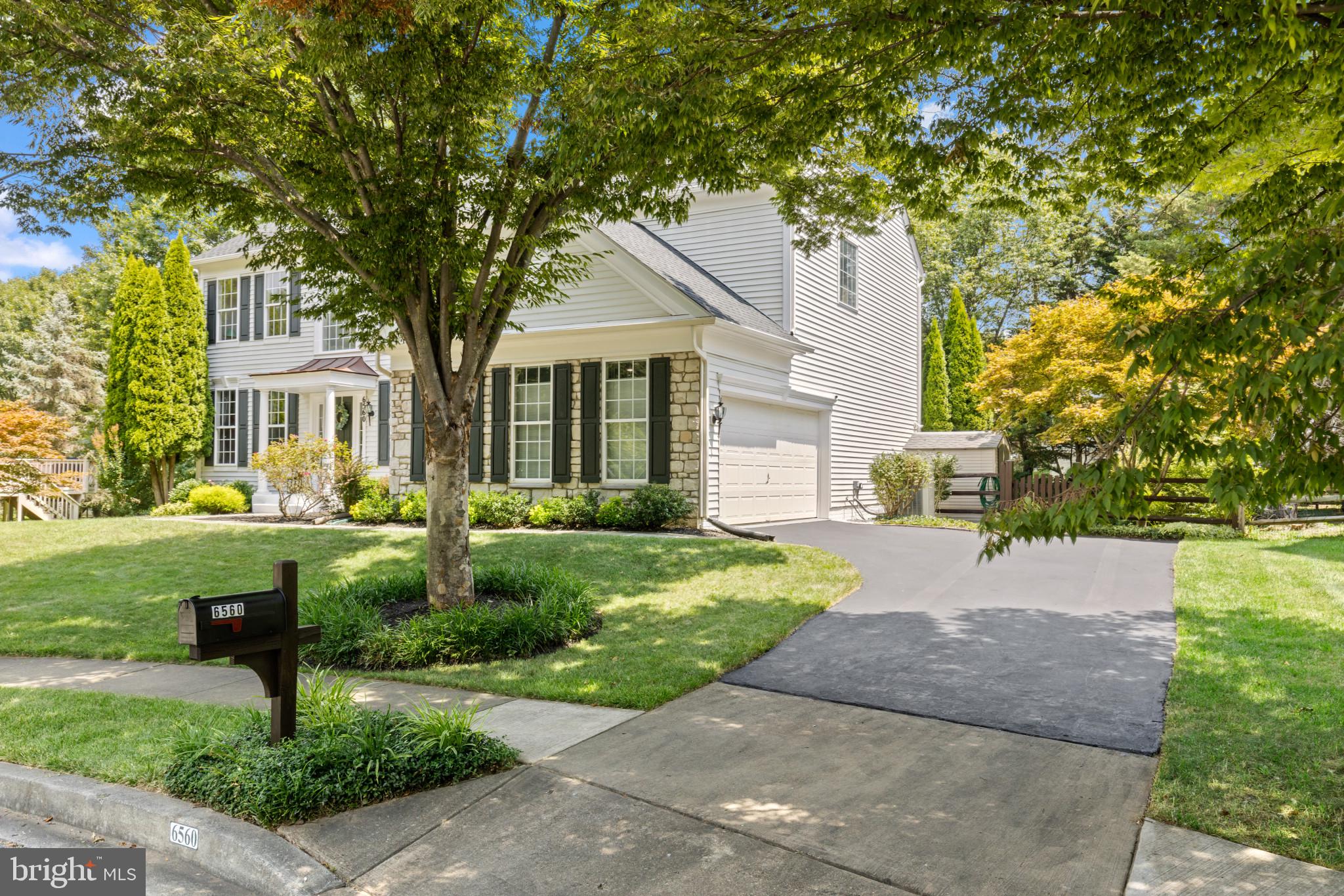 6560 Ballymore Ln
