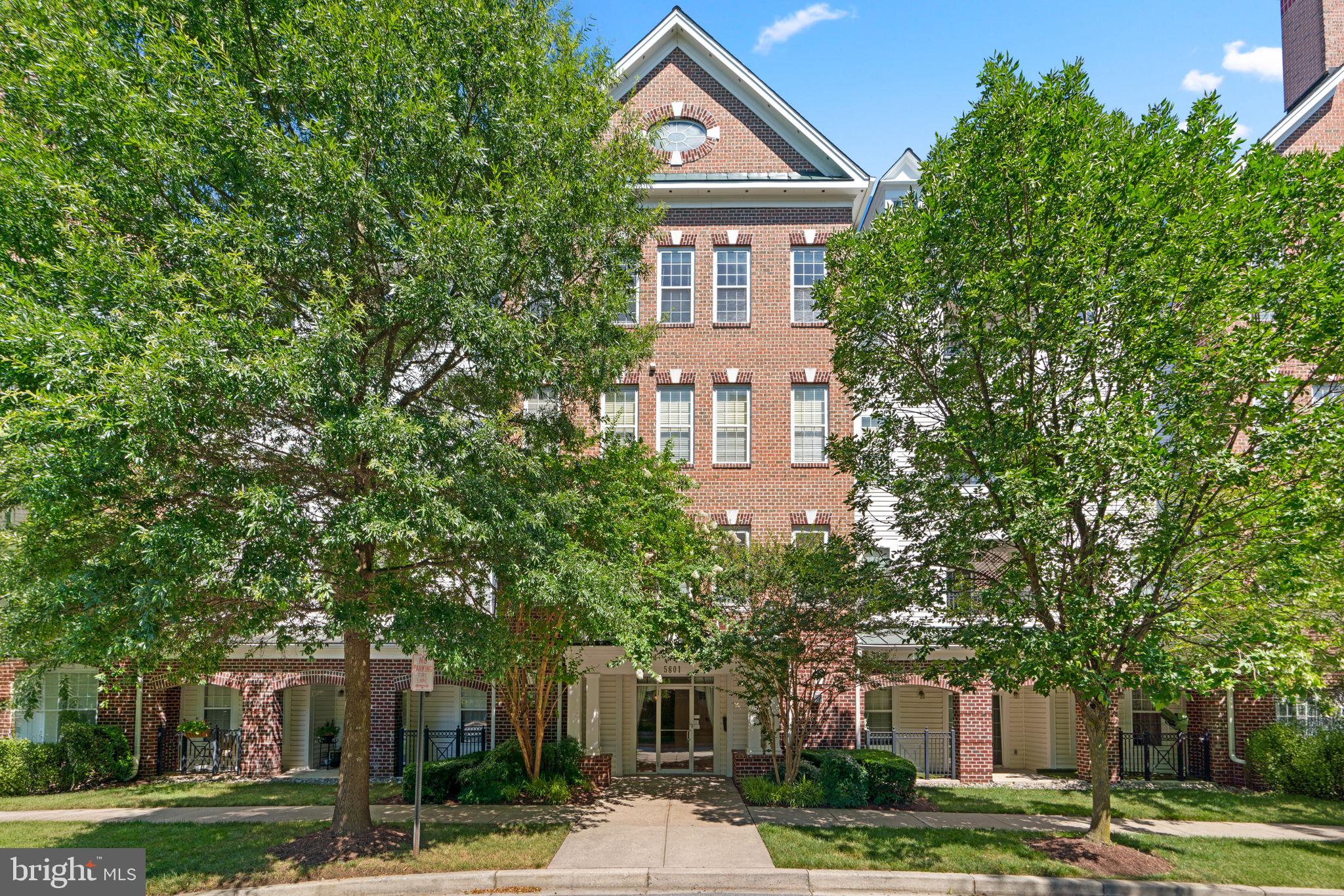 5801 CLIPPER LN #408