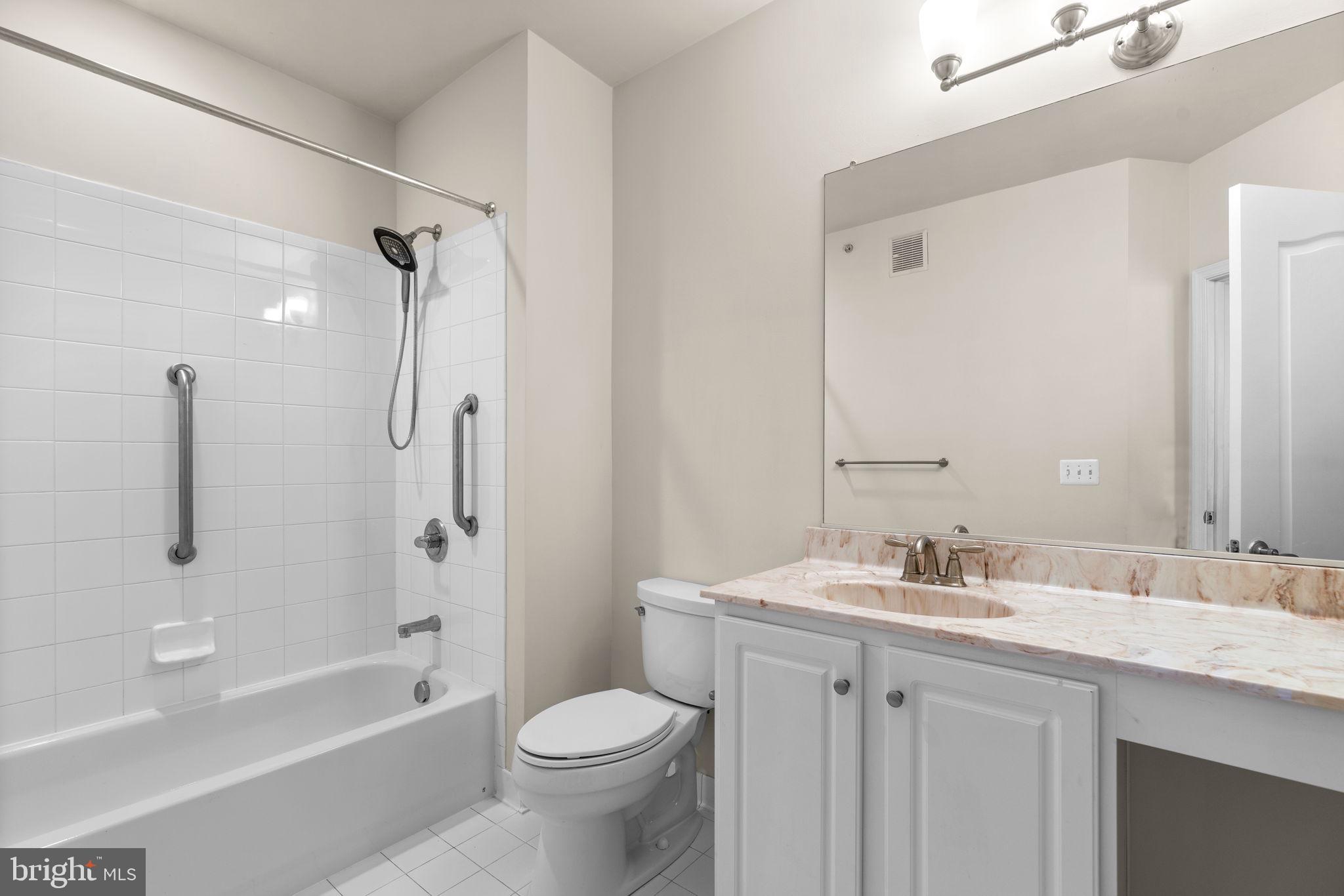 5801 CLIPPER LN #408