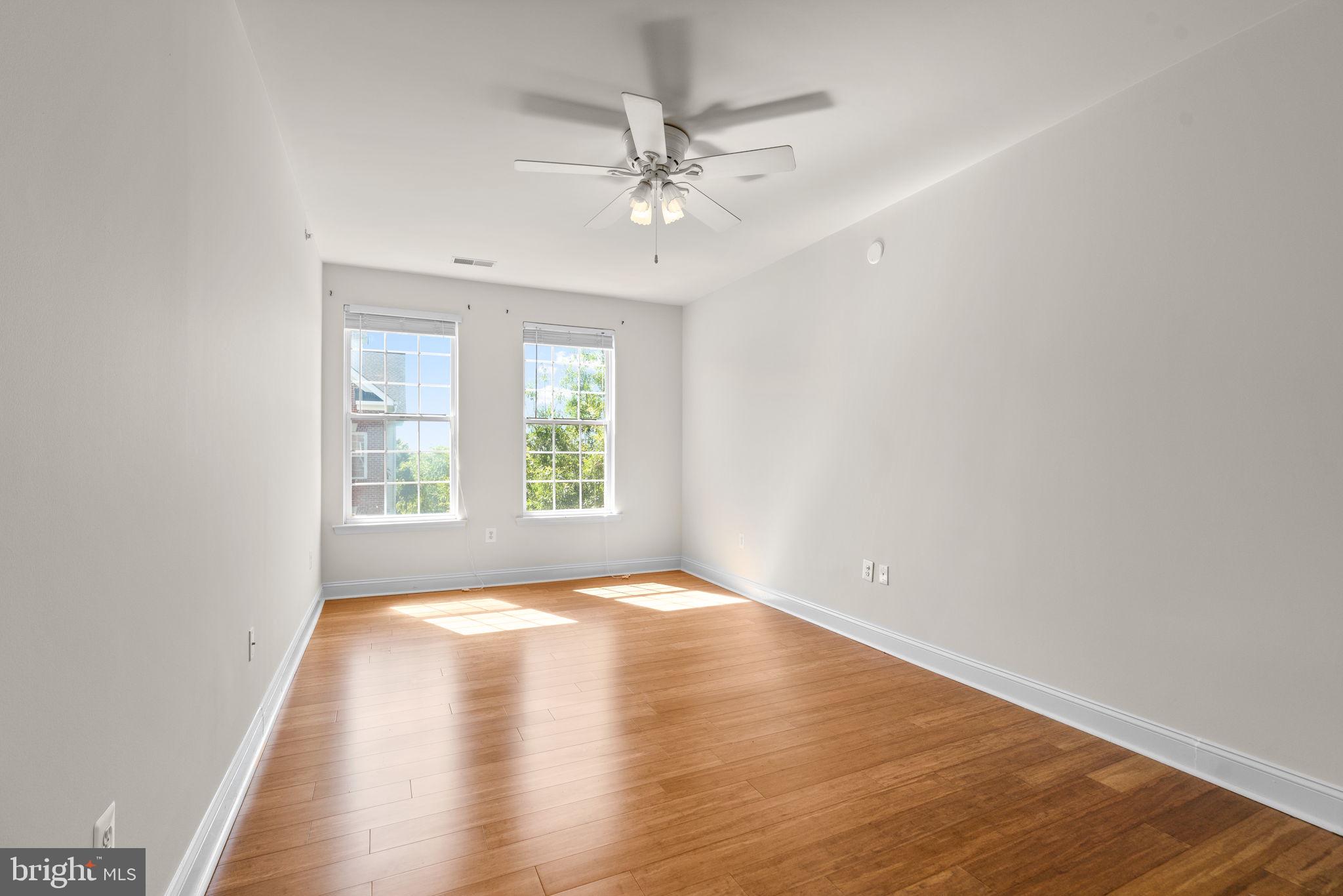 5801 CLIPPER LN #408