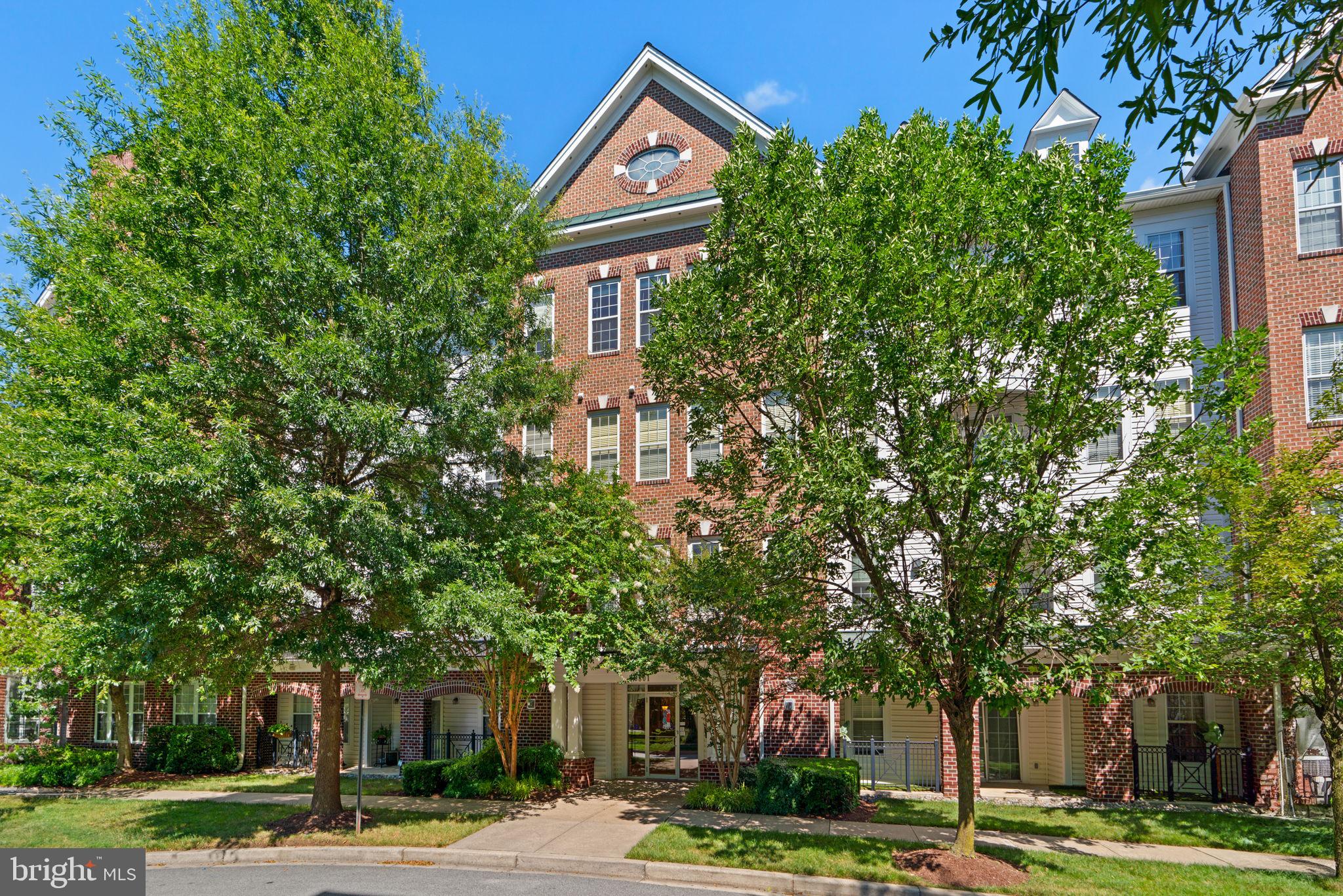 5801 CLIPPER LN #408