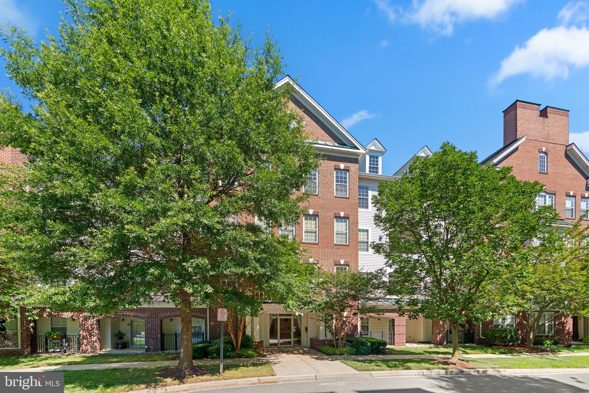 5801 CLIPPER LN #408