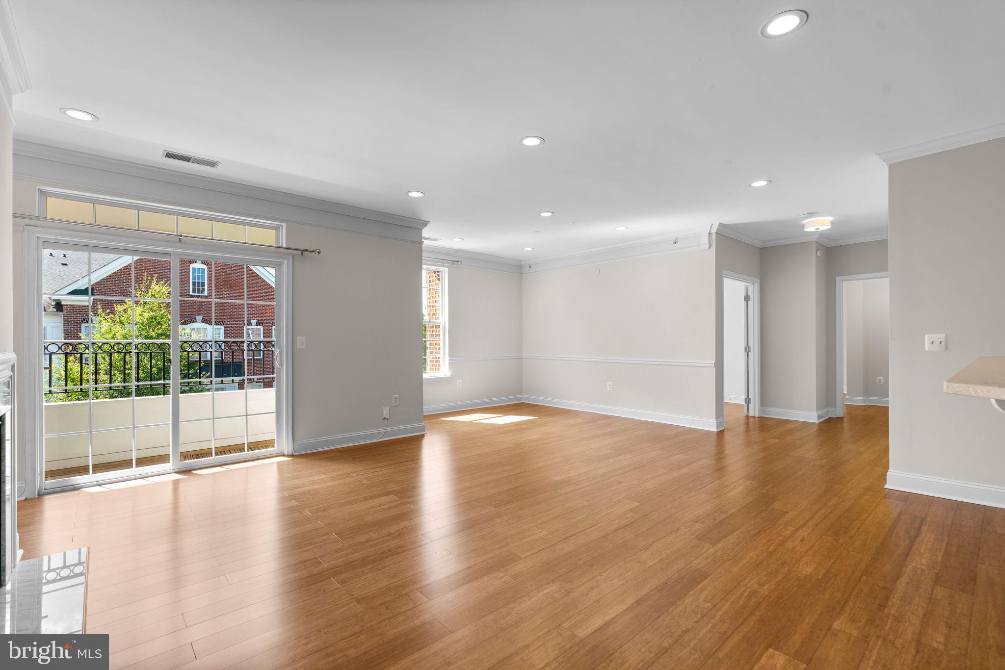 5801 CLIPPER LN #408