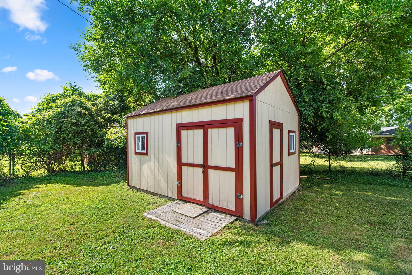 6308 Dewey Dr