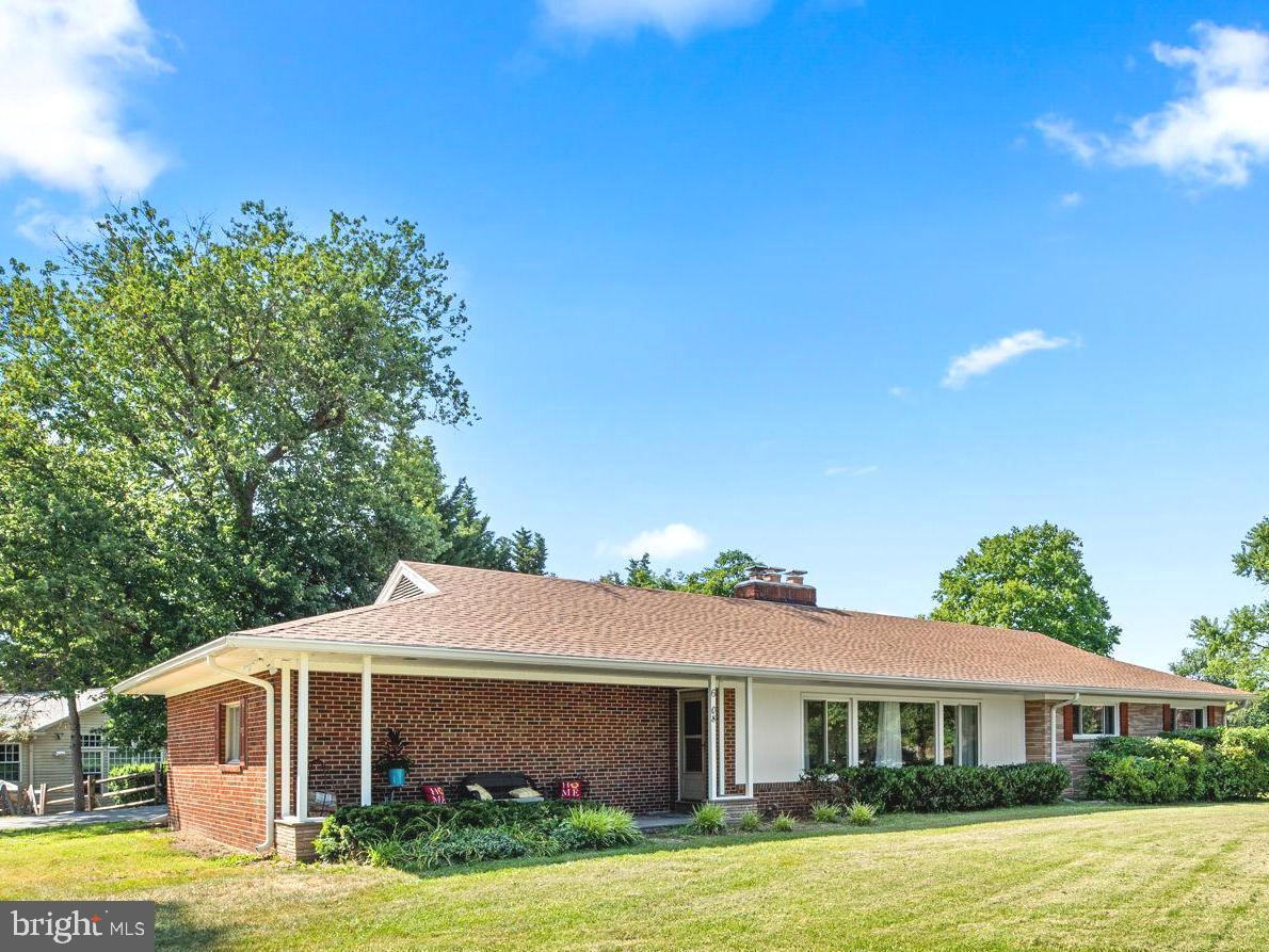 6308 Dewey Dr