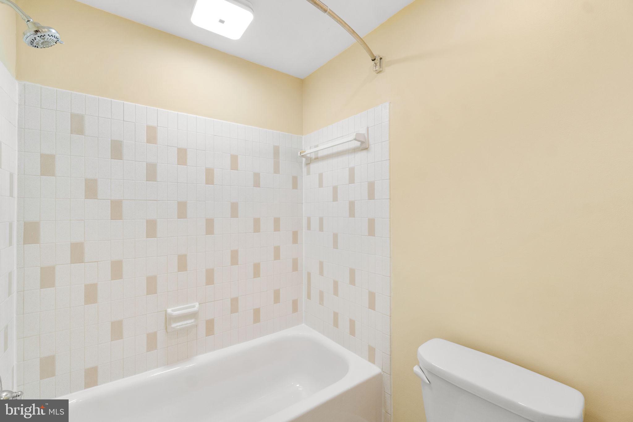 10067 Windstream Dr #4