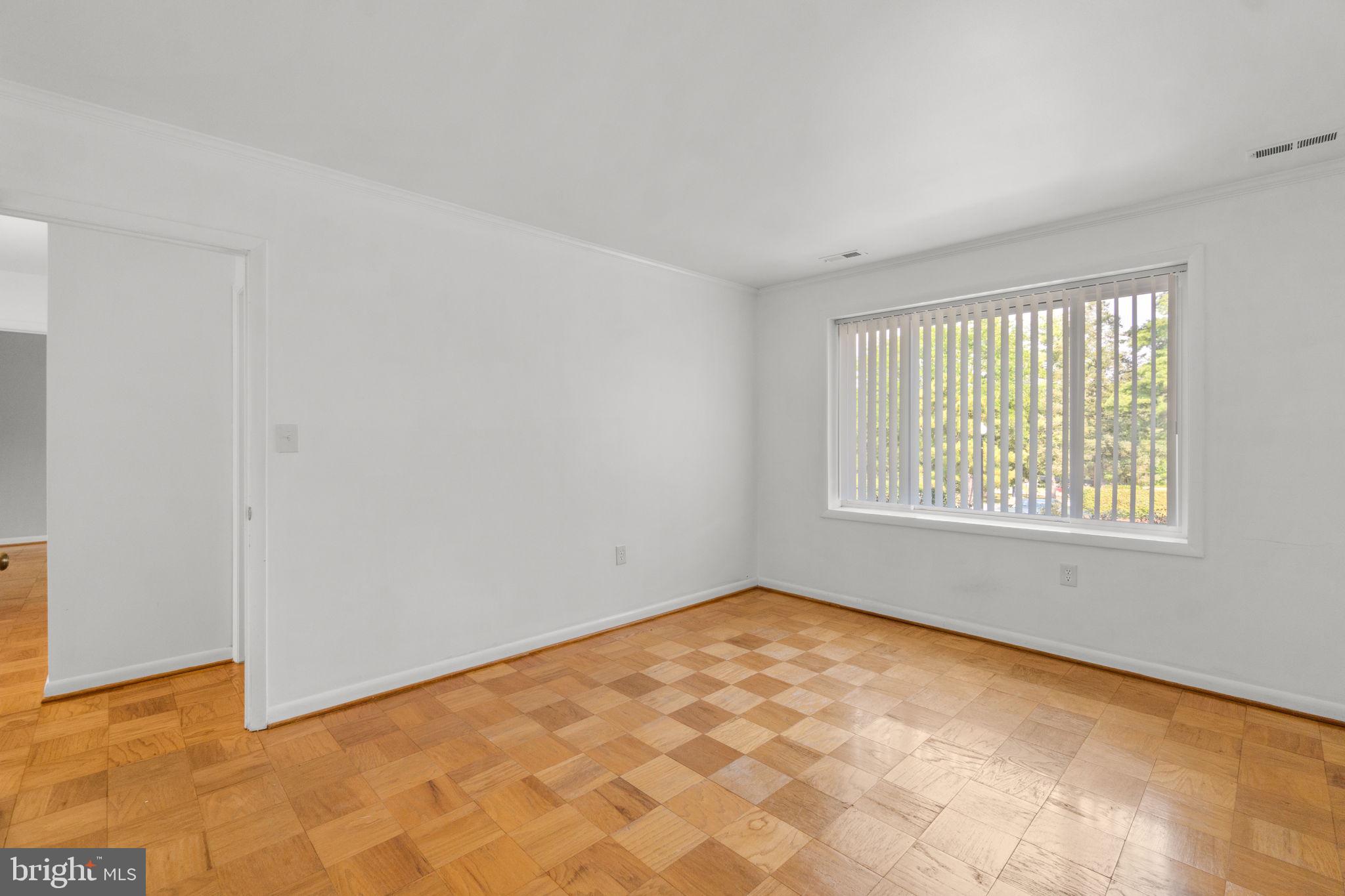 10067 Windstream Dr #4