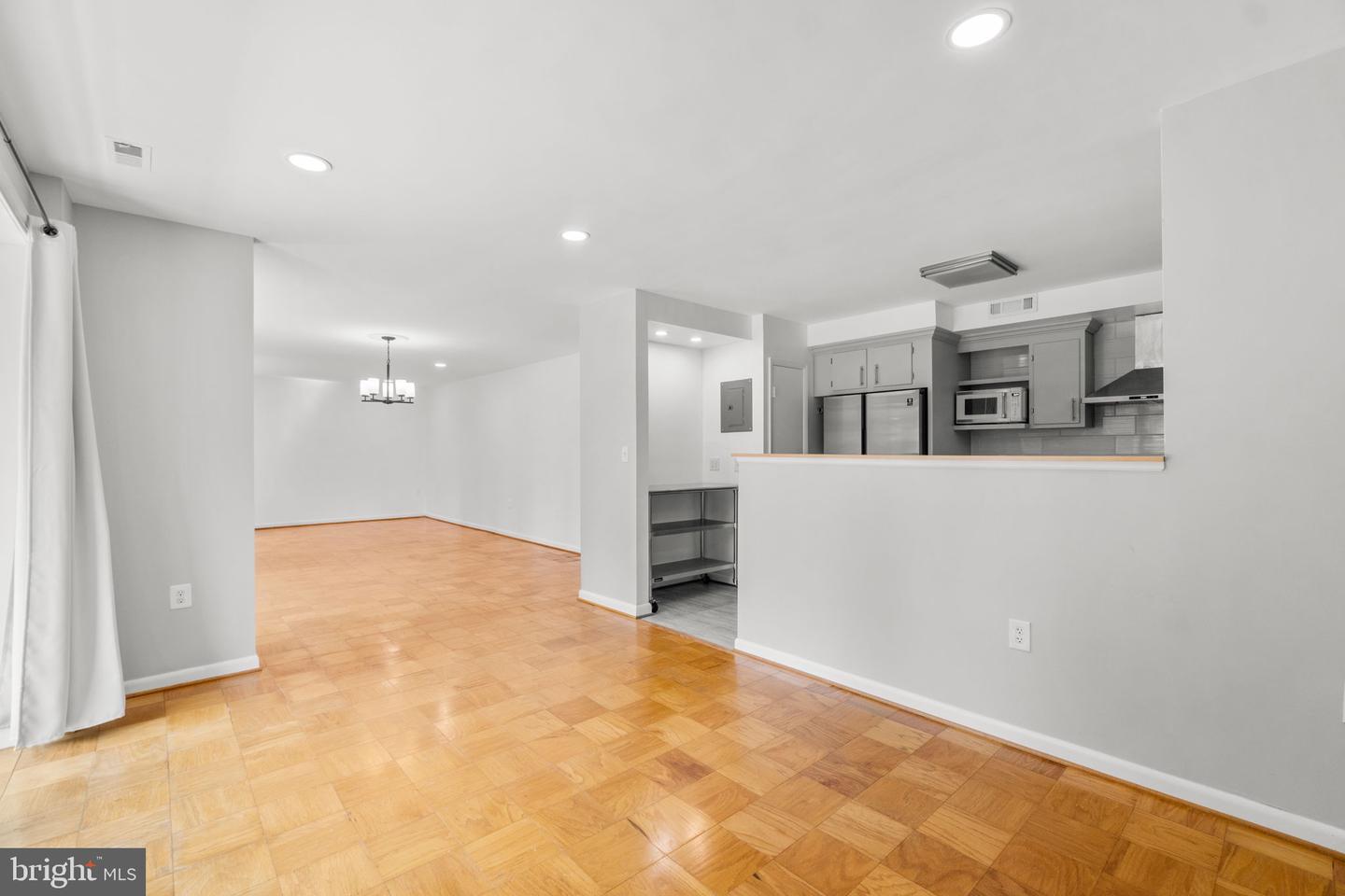 10067 Windstream Dr #4