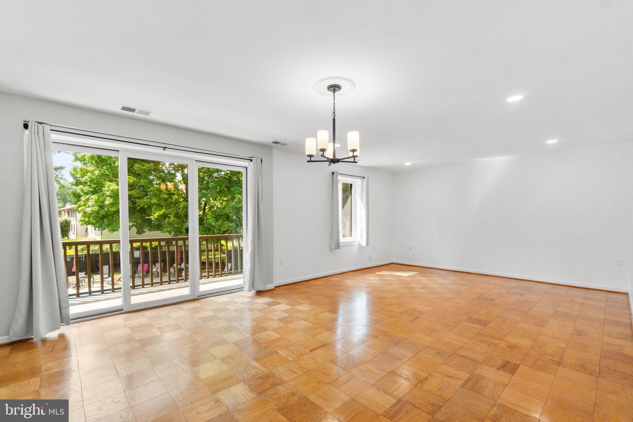 10067 Windstream Dr #4