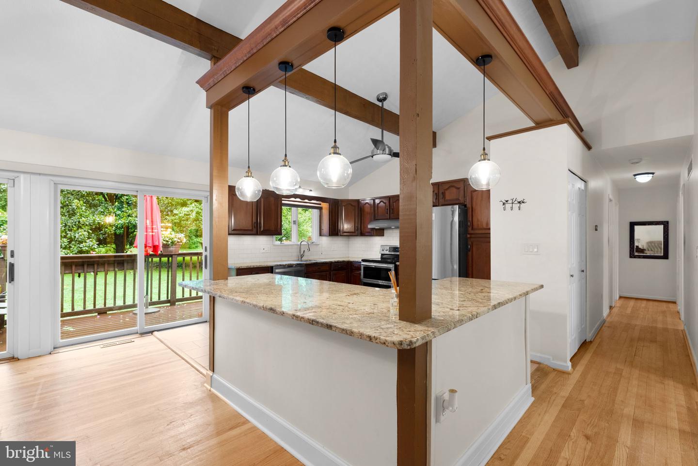 10010 Hyla Brook Rd